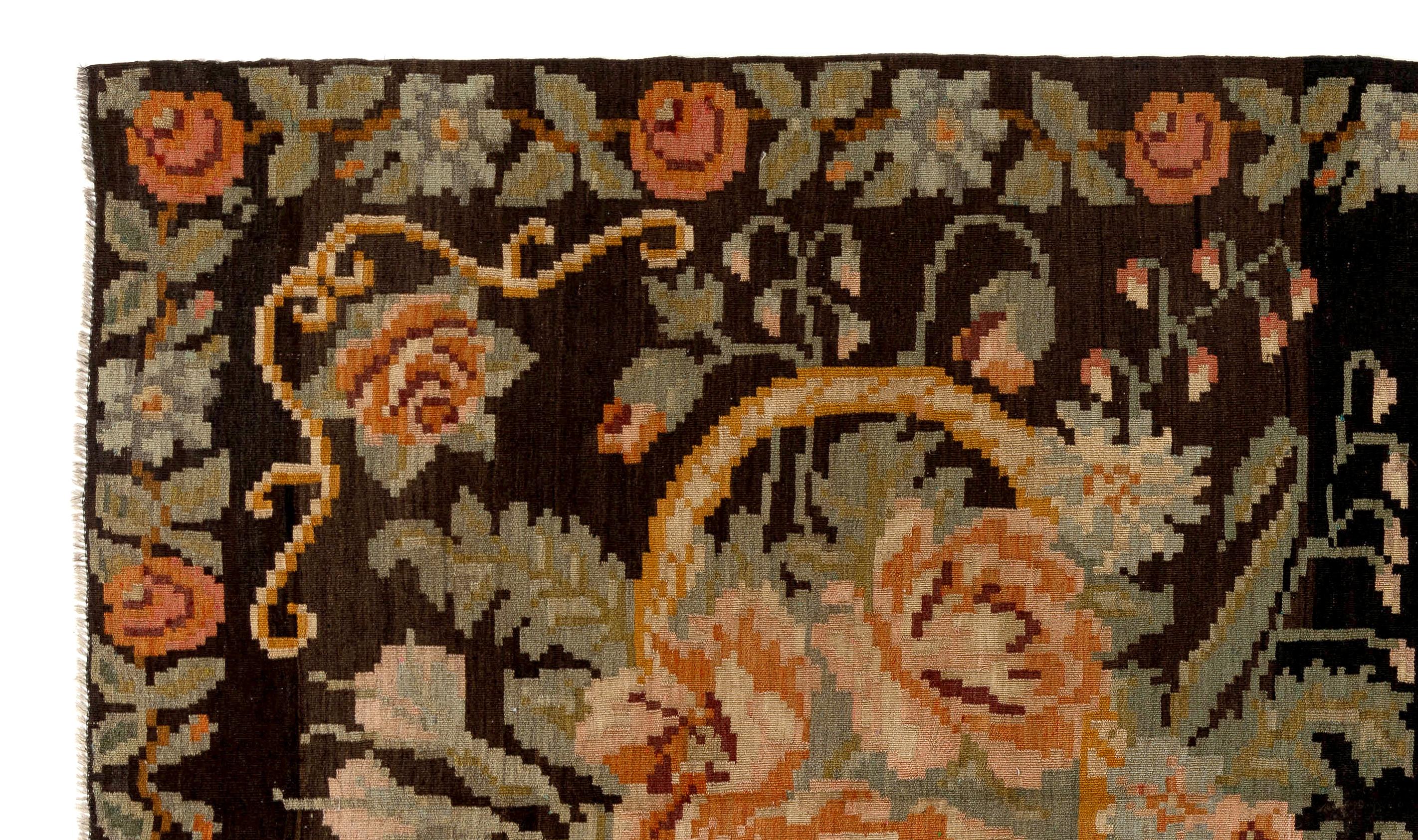 Moldovan 5.8x9.3 Ft Vintage Bessarabian Kilim, Floral Handwoven Wool Rug from Moldova For Sale
