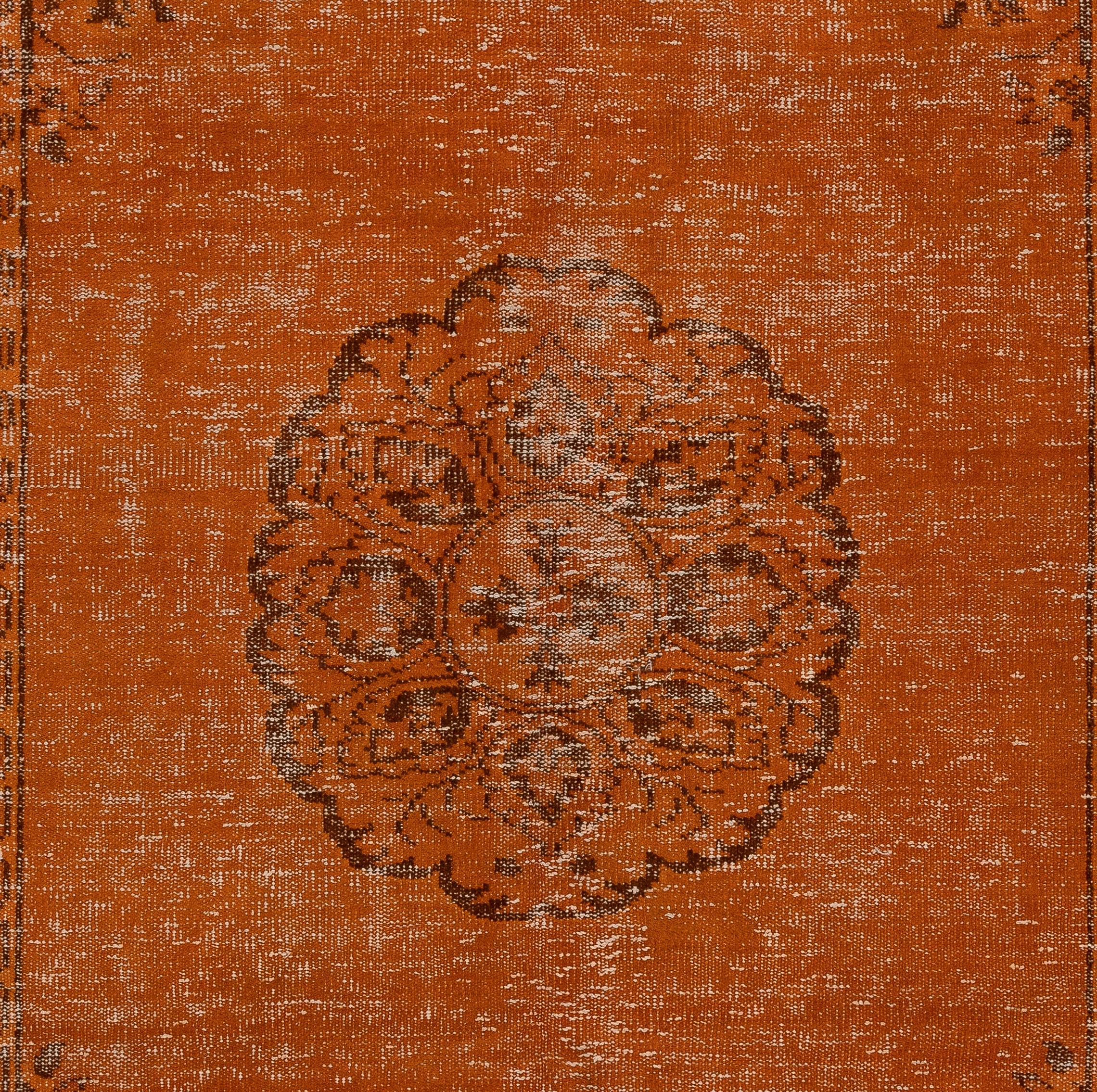 5.6x9.3 Ft Handgefertigter türkischer Vintage-Teppich in Orange, moderner Art déco-Teppich (Türkisch) im Angebot