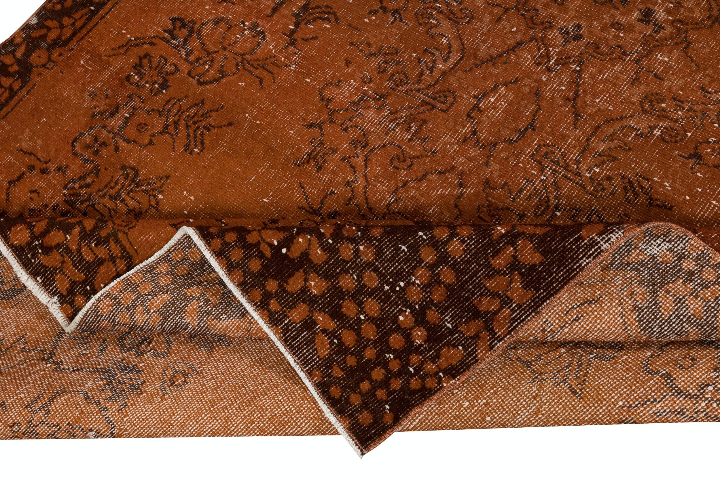 5.6x9,4 Ft Distressed Handgefertigter Teppich aus türkischer Wolle im Used-Look, orangefarben lackiert (Moderne) im Angebot