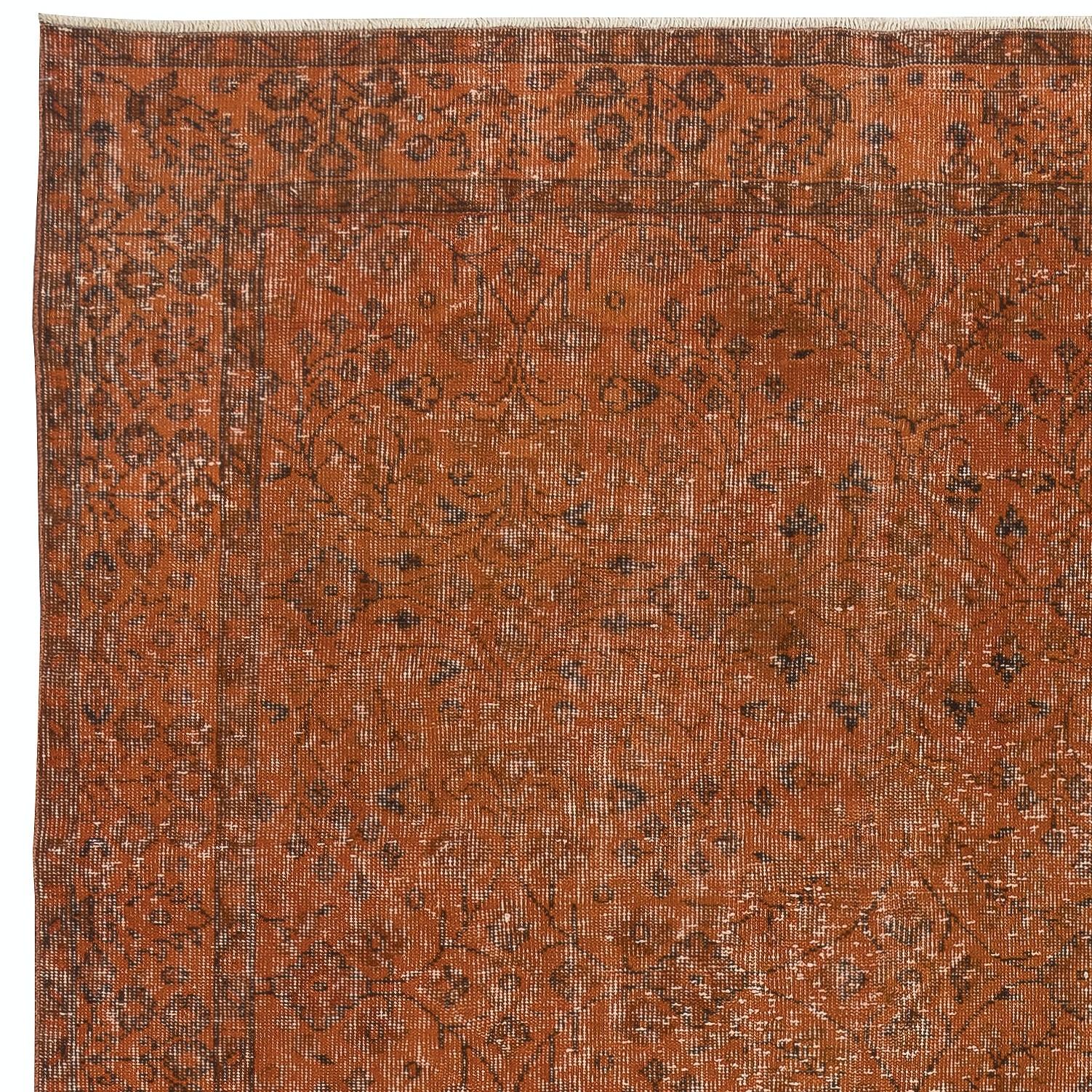Turco Tappeto vintage turco 5.6x9.4 Ft tinto in arancione per interni moderni in vendita