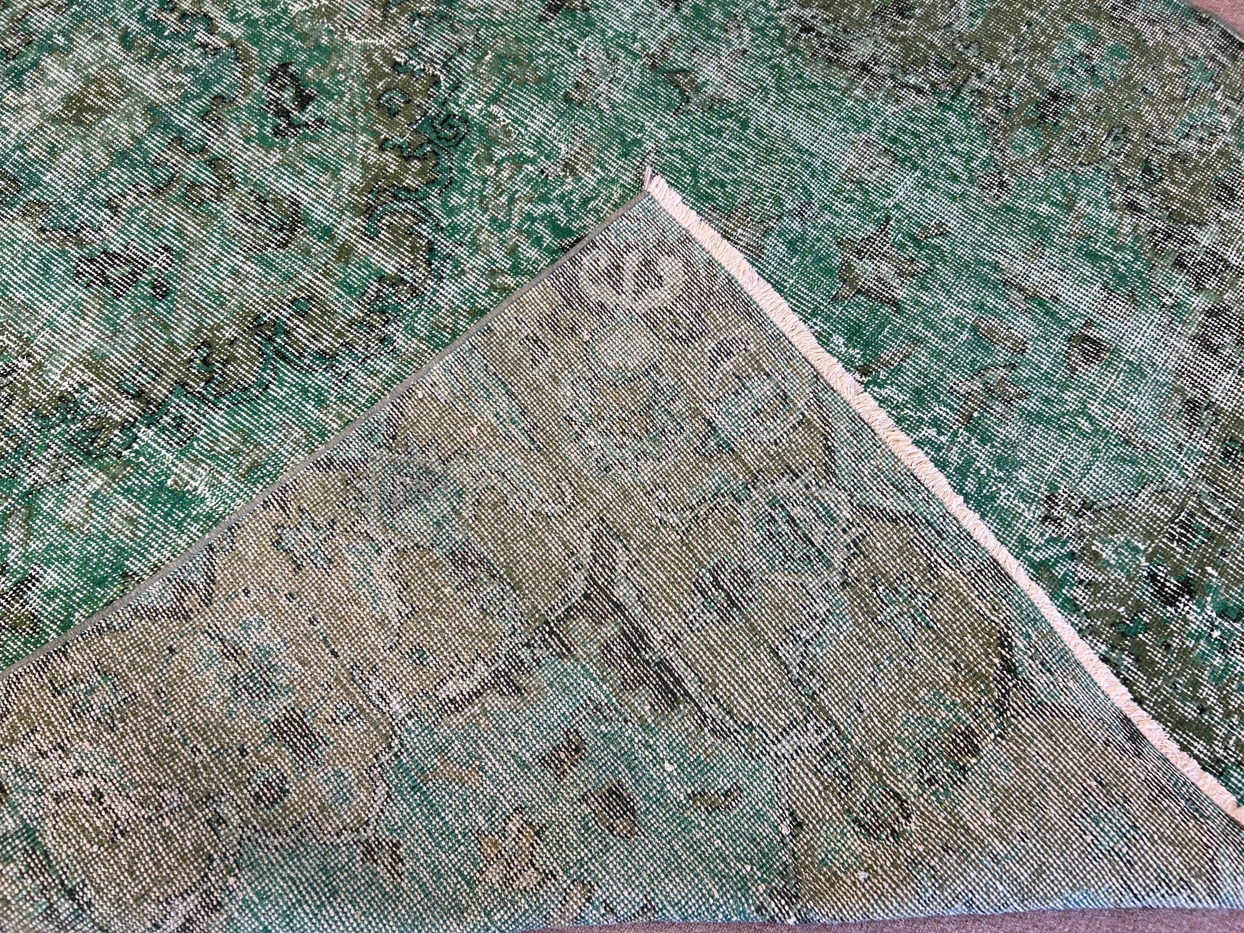 5.6x9,5 Ft Handgefertigter türkischer Vintage-Teppich in Grün, überzogen, für moderne Inneneinrichtung (Wolle) im Angebot