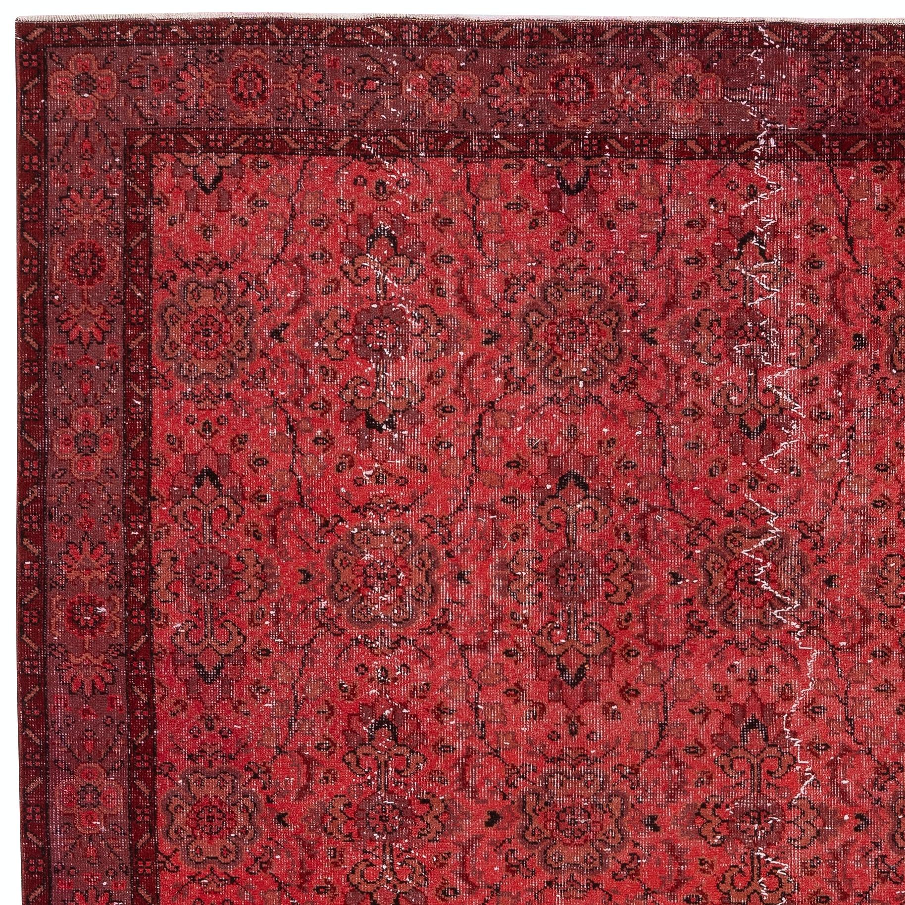 Annodato a mano Tappeto 5.6x9.5 Ft in lana tinta di rosso. Tappeto turco vintage fatto a mano per la camera da letto in vendita