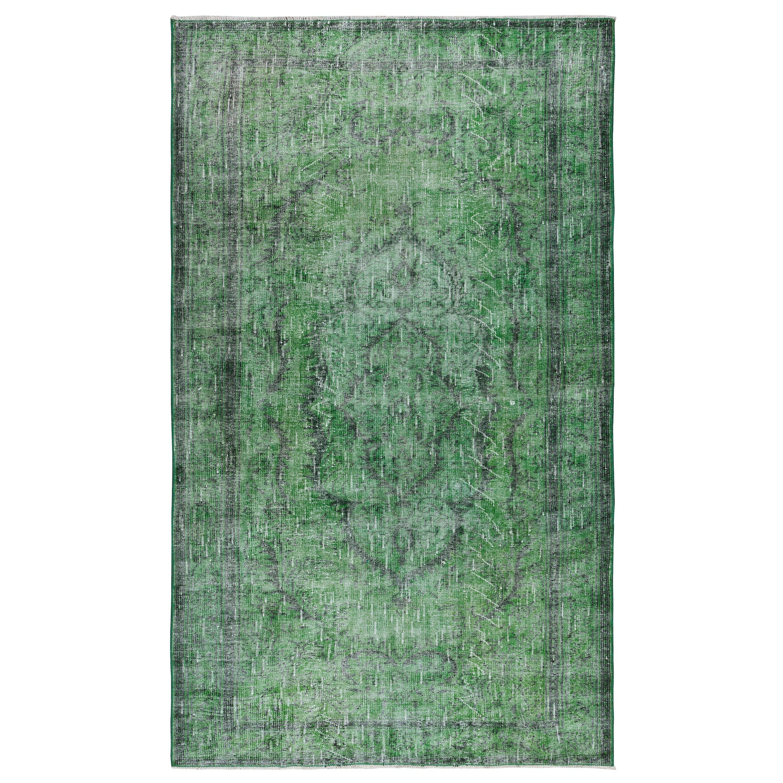 5.6x9.6 Ft Distressed Vintage Handmade Rug Redyed in Green pour les intérieurs modernes