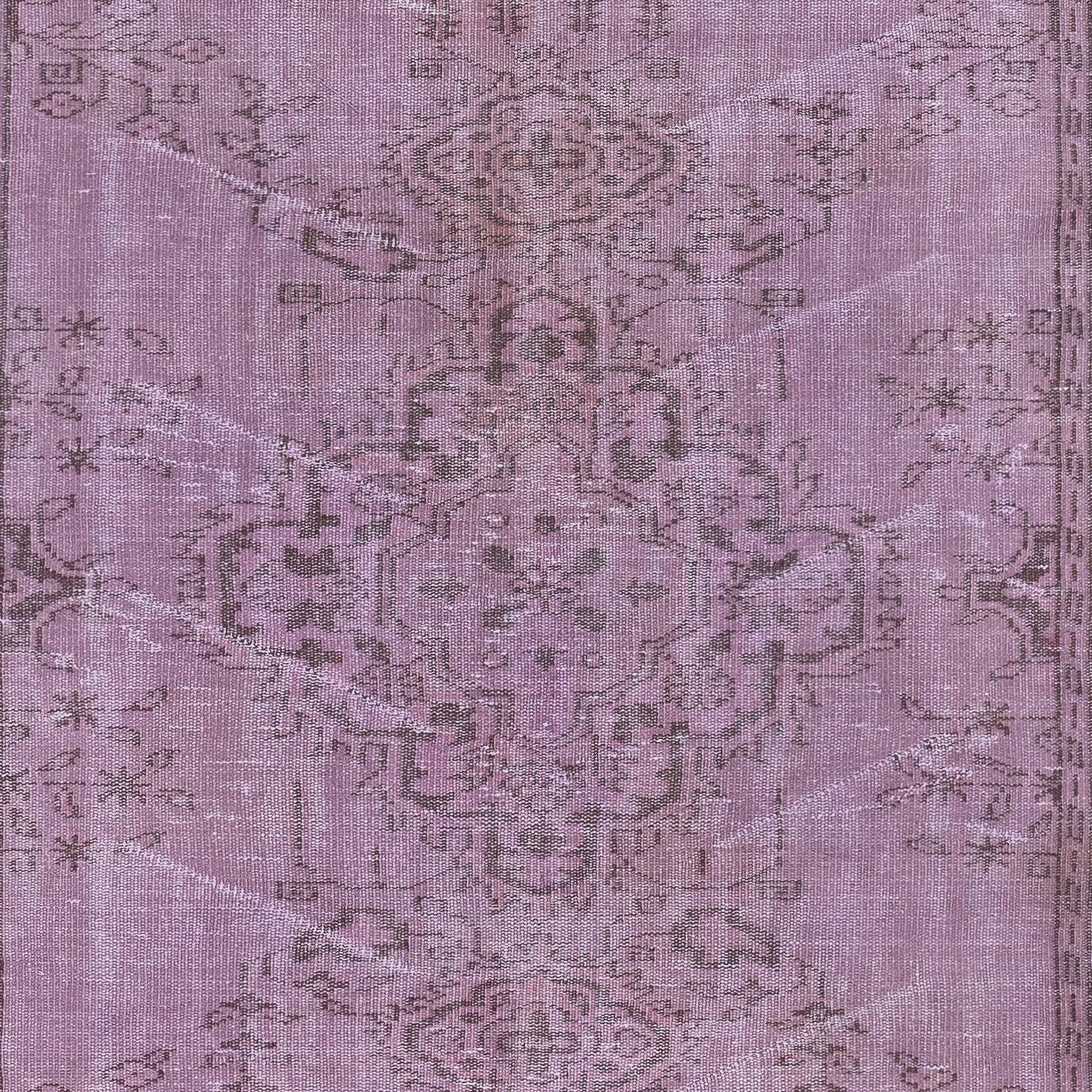 5.6x9.6 Ft Handgeknüpfter türkischer Teppich in antiker Bacterial-Lila-Farbe, handgeknüpft im Zustand „Gut“ im Angebot in Spring Valley, NY