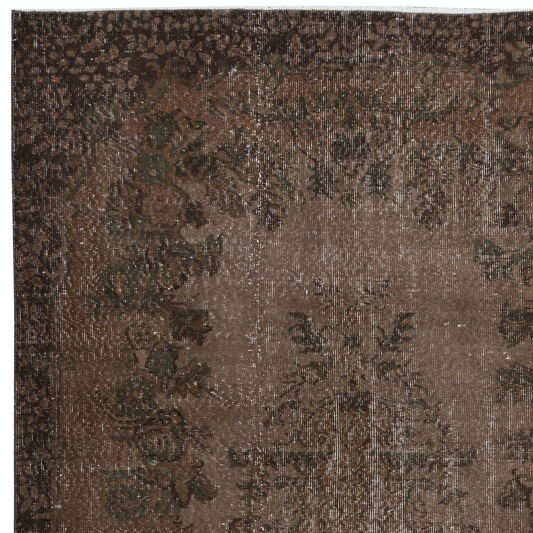 5.6x9.6 Ft Rustic Turkish Rug, Brown Handmade Modern Medallion Design Carpet In Good Condition For Sale In Philadelphia, PA