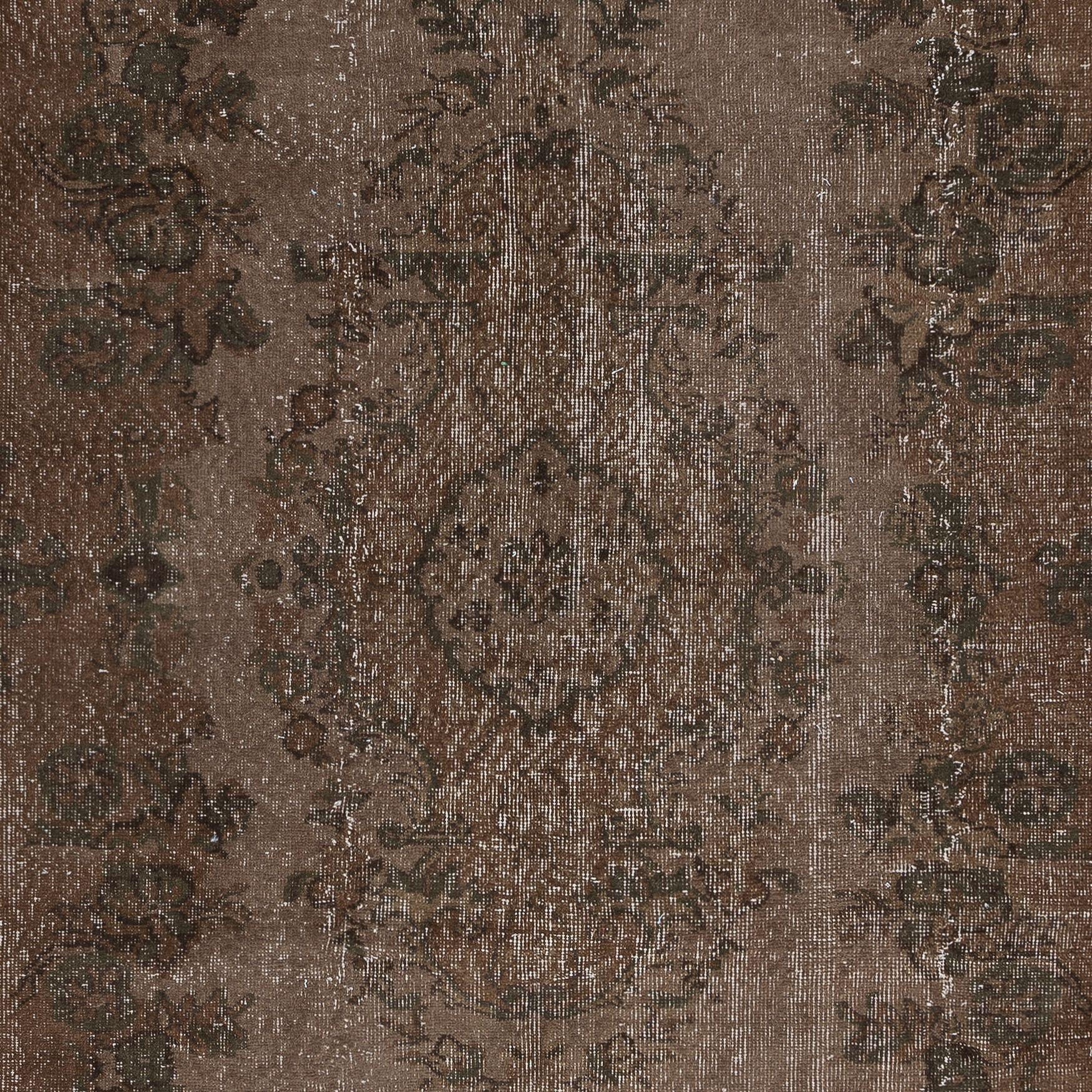 20th Century 5.6x9.6 Ft Rustic Turkish Rug, Brown Handmade Modern Medallion Design Carpet For Sale