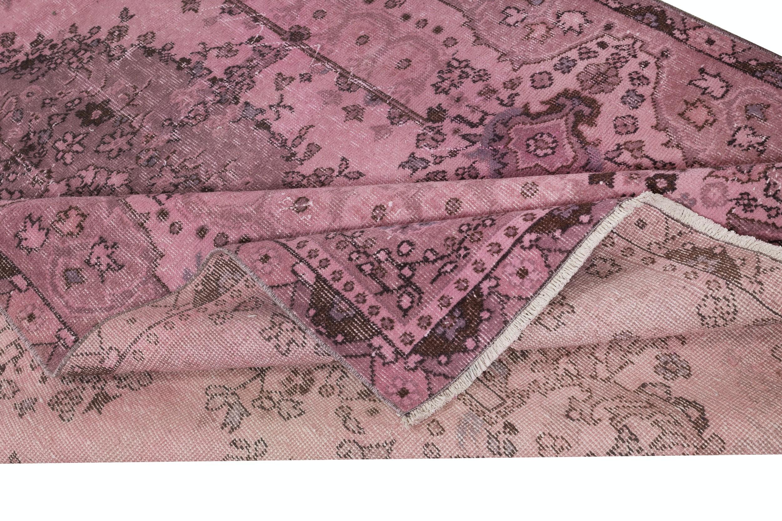 5.6x9.7 Ft Moderner rosafarbener Over-Dyed Handgefertigter türkischer Teppich. Bohemian Home Decor (Türkisch) im Angebot