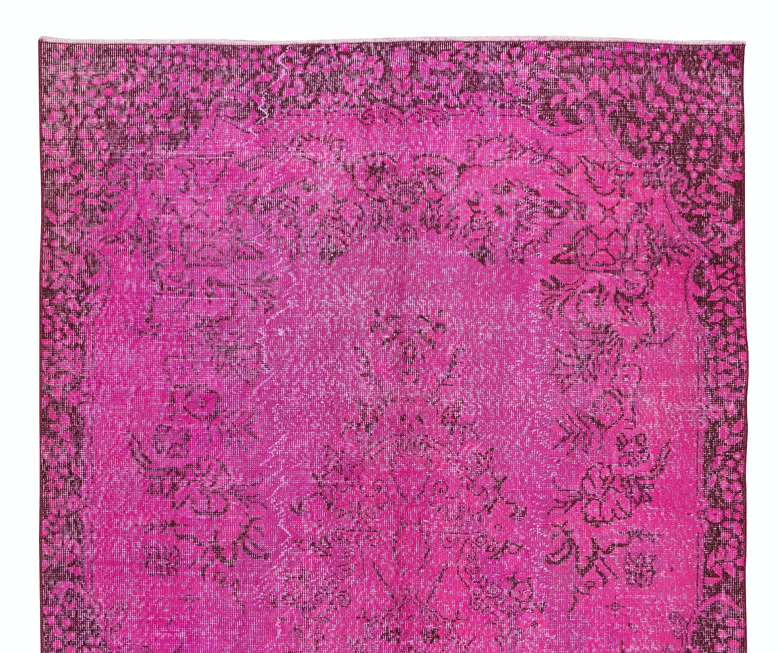Hand-Woven 5.6x9.8 Ft Vintage Handmade Turkish Area Rug in Pink with Medallion Design For Sale