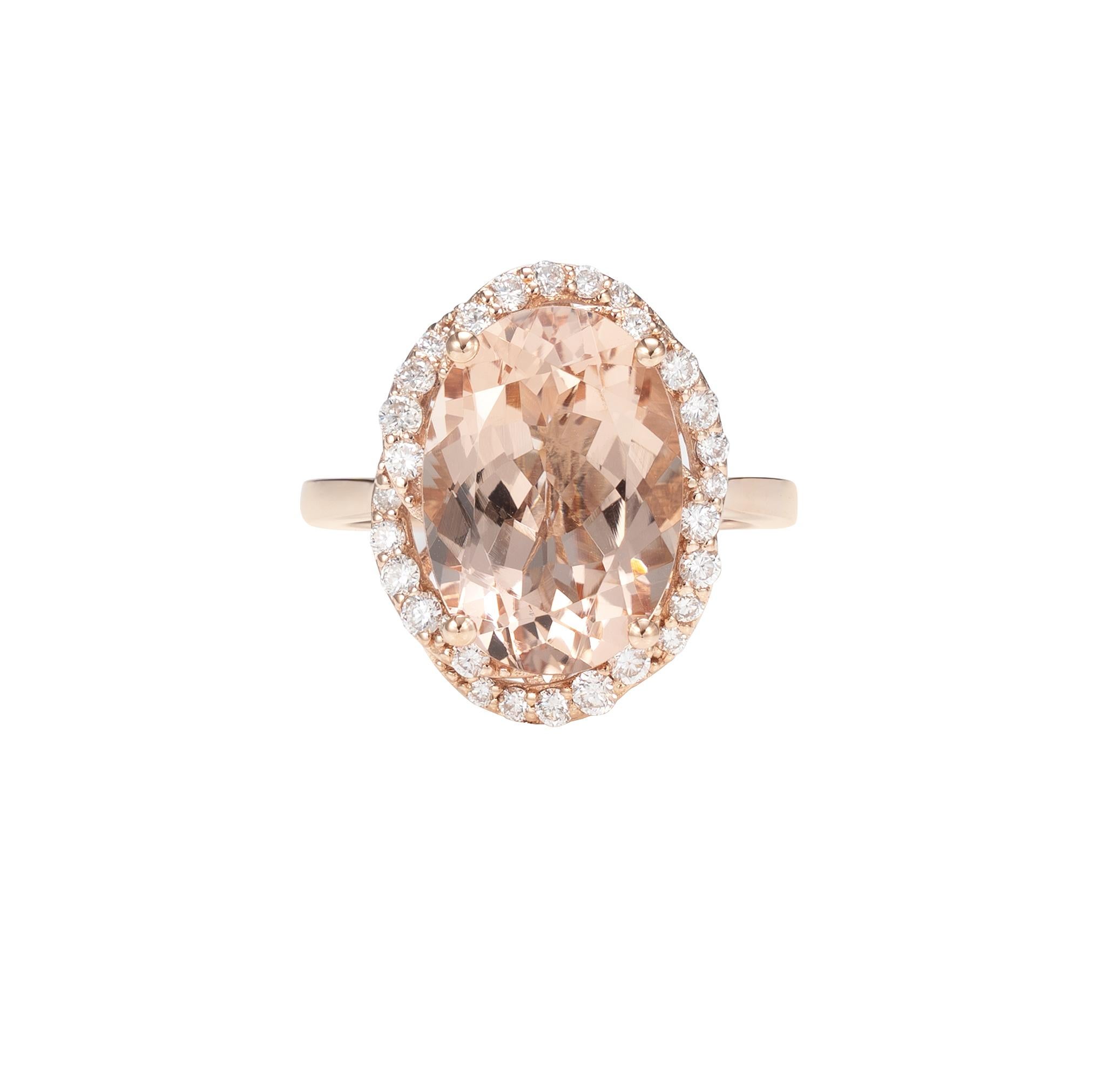 Oval Cut 5.7 Carat Morganite and Diamond Ring in 18 Karat Rose Gold For Sale