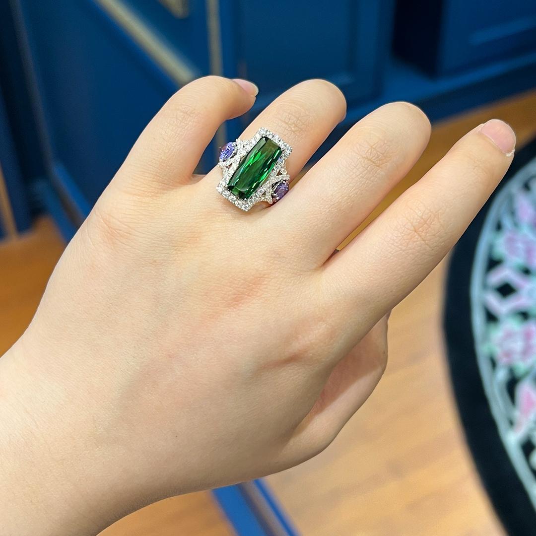 Women's 5.7 Carat Soothing Green Tourmaline & 1.48 Carat Intense Blue Tanzanite 18K Ring For Sale
