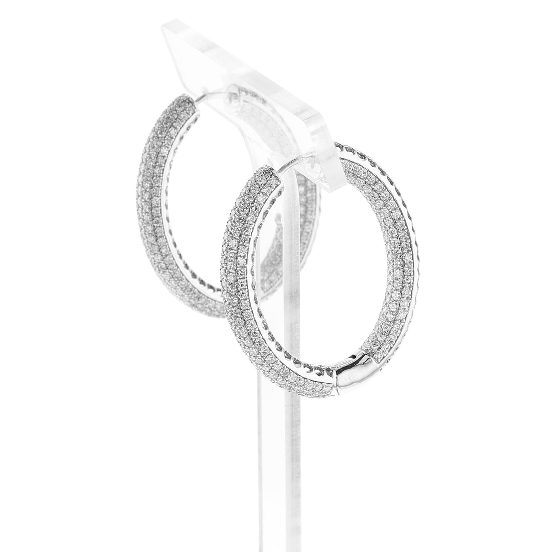 Women's or Men's 5.7 ct. Diamond Hoop Earrings, 18K For Sale