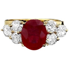 5.70 Carat Impressive Red Ruby and Natural Diamond 14 Karat Yellow Gold Ring
