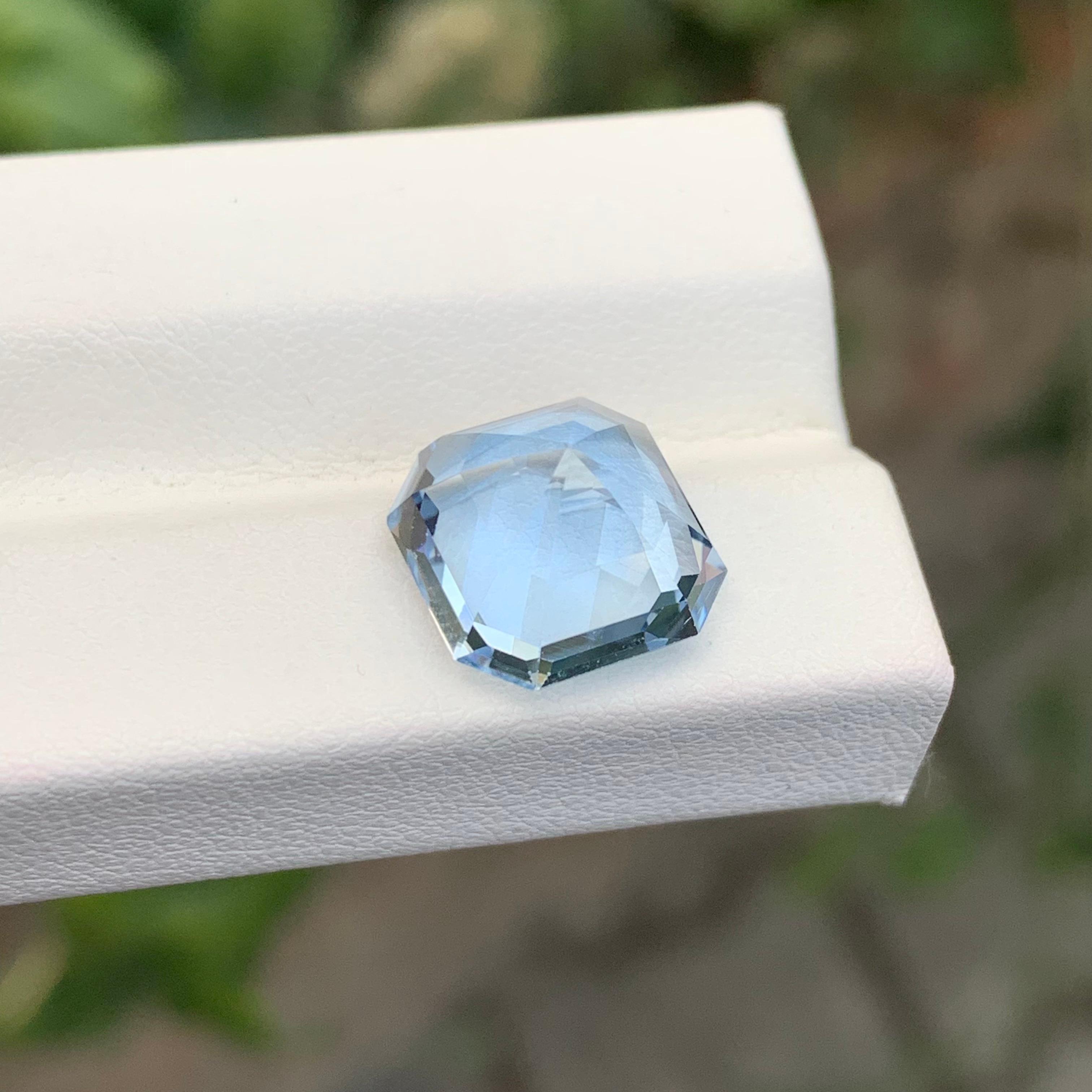 5.70 Carat Lovely Loose Aquamarine Goshenite Square Shape Gem For Sale 2