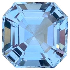5.70 Carat Lovely Loose Aquamarine Goshenite Square Shape Gem