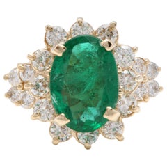 5.70 Carat Natural Emerald and Diamond 14 Karat Solid Yellow Gold Ring