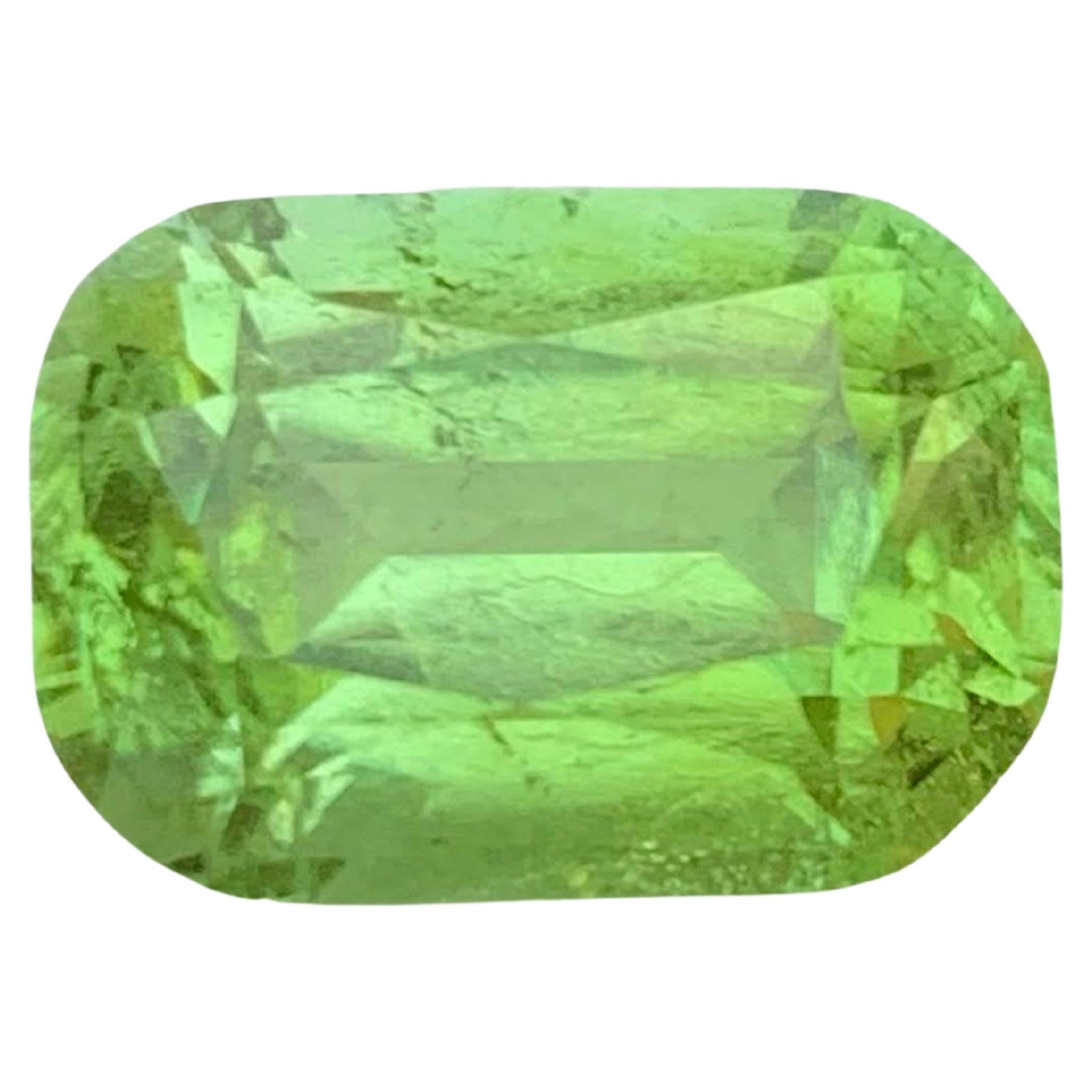 5.70 Karat Natürlicher loser Apfelgrüner Peridot Cushion-Schliff Pakistanischer Edelstein