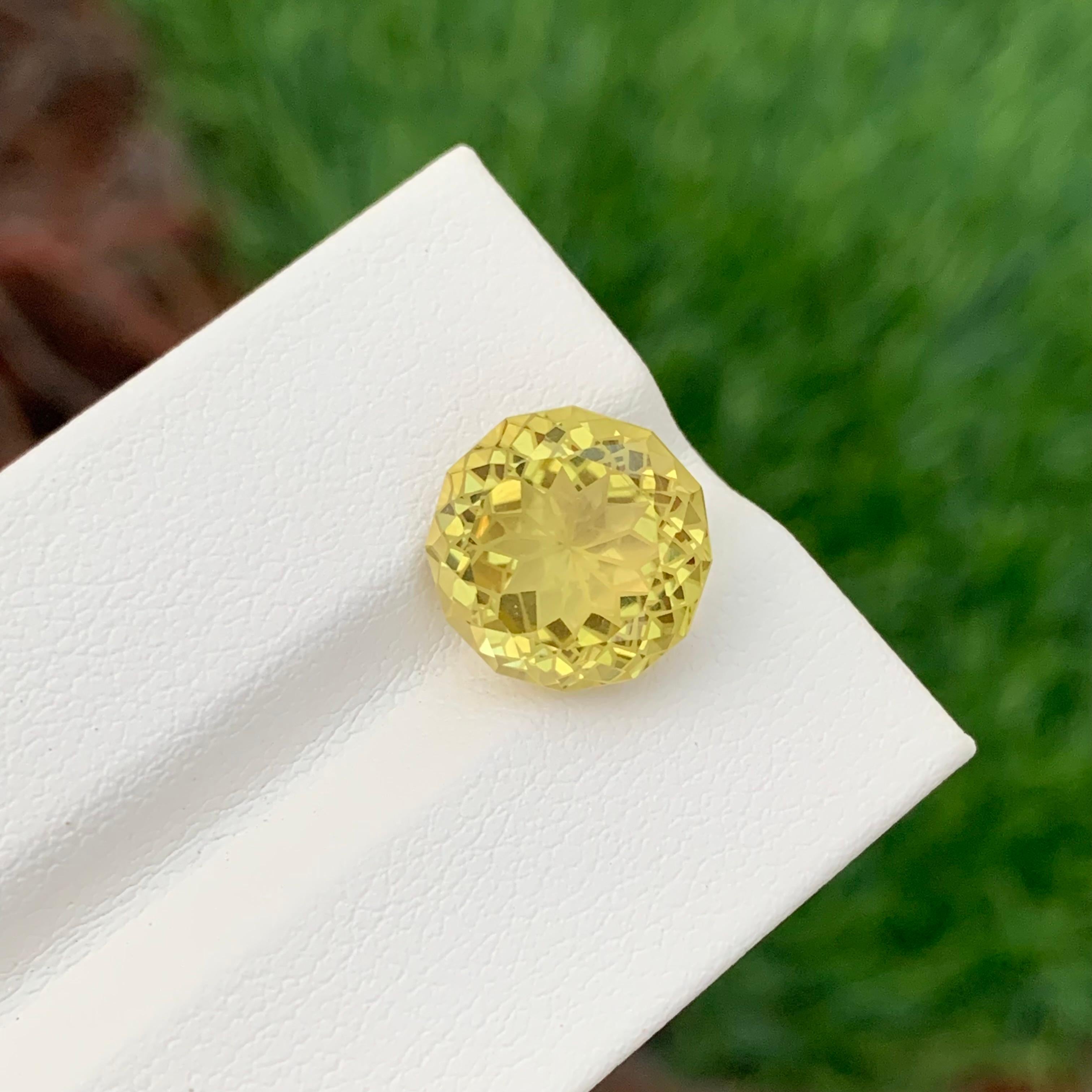 5.70 Carat Natural Loose Lemon Quartz Round Shape Gemstone For Sale 1