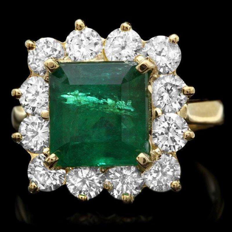 Mixed Cut 5.70 Carats Natural Emerald and Diamond 18K Solid Yellow Gold Ring For Sale