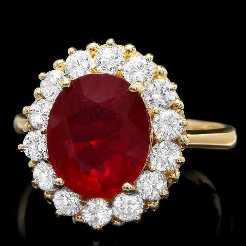 5.70 Carats Red Ruby and Natural Diamond 14k Solid Yellow Gold Ring In New Condition For Sale In Los Angeles, CA