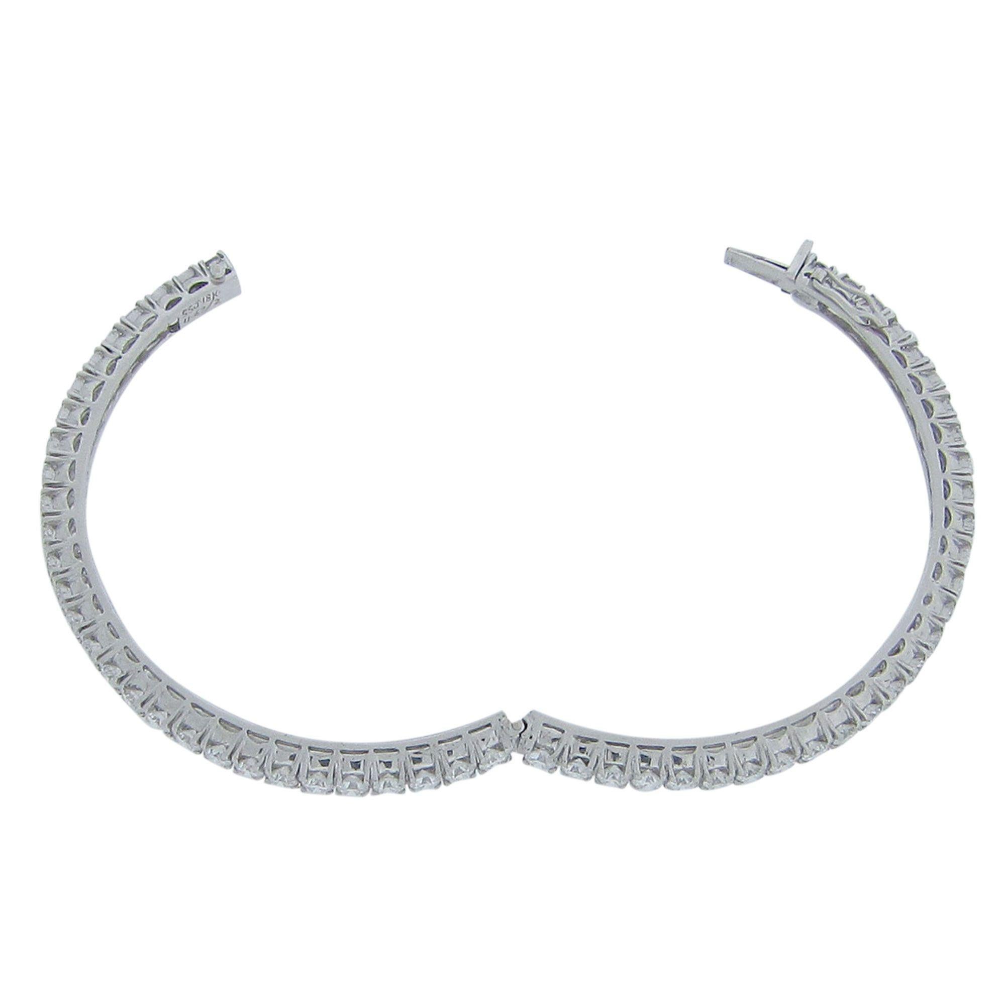 Bracelet jonc à charnières avec diamants 5,70 carats poids total en vente 1