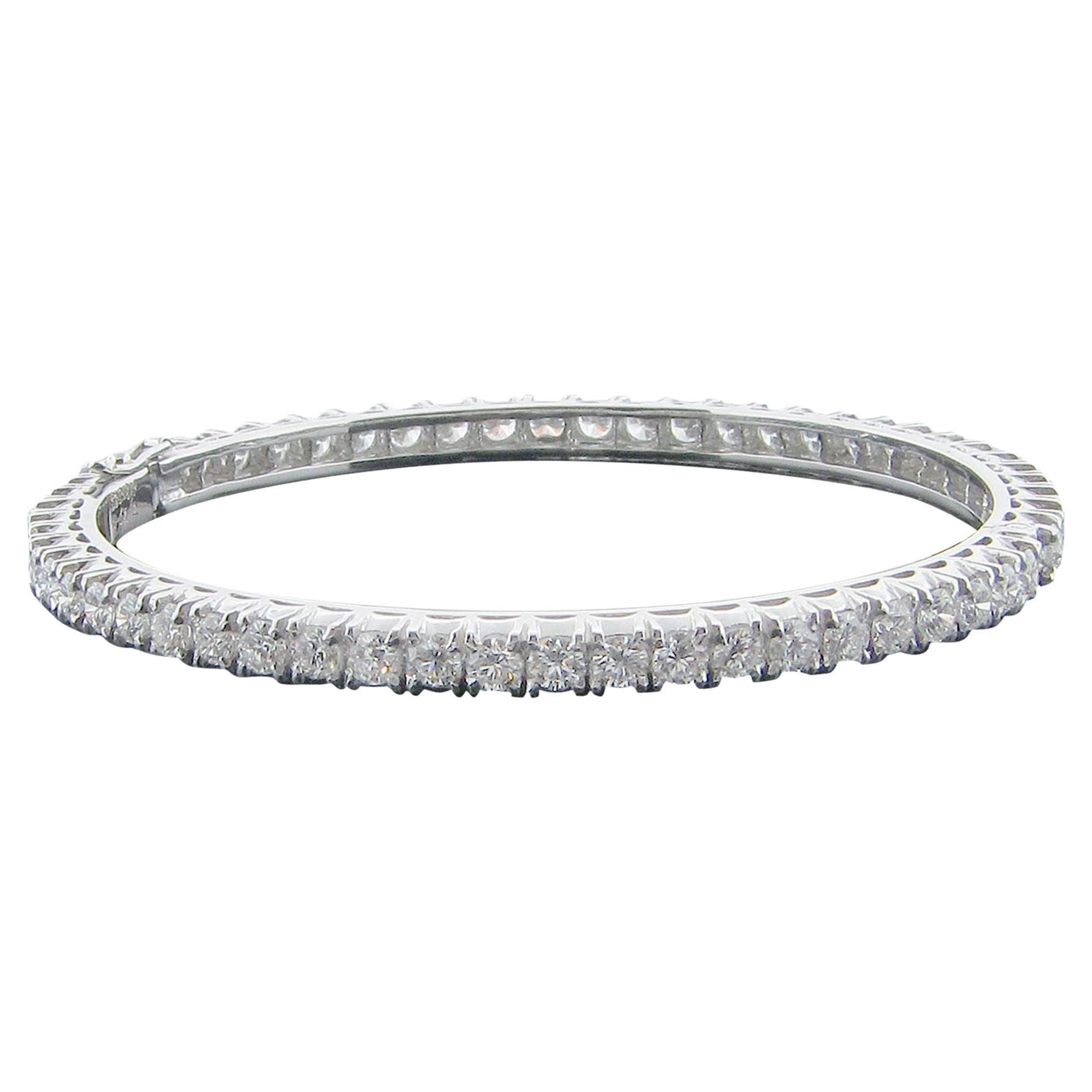 5.70 CTW Diamond Hinged Bangle Bracelet For Sale