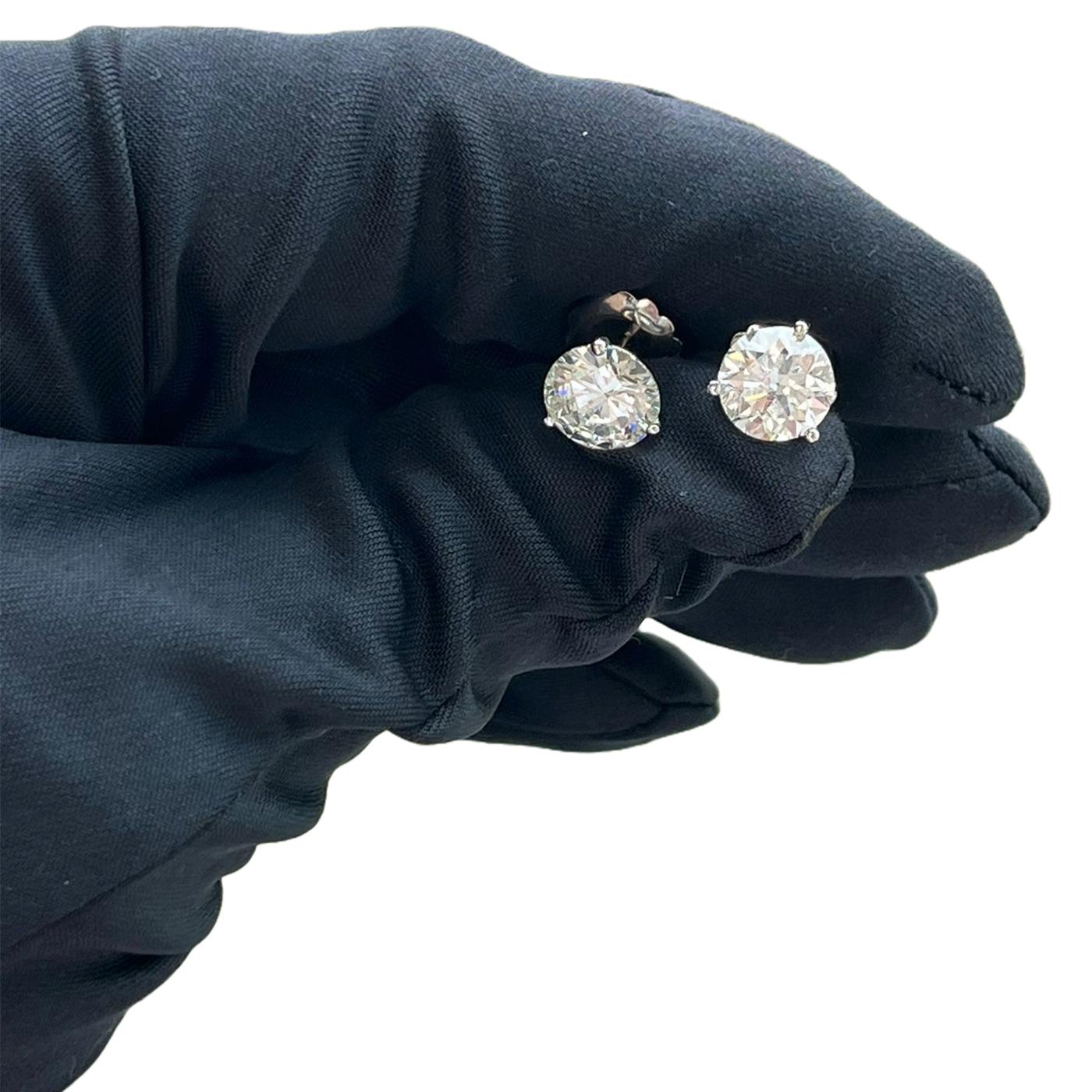 Donna 5.70ct GIA Natural Round Diamond 3 Prong Martini Gold Stud Earrings Si1/VS2 in vendita