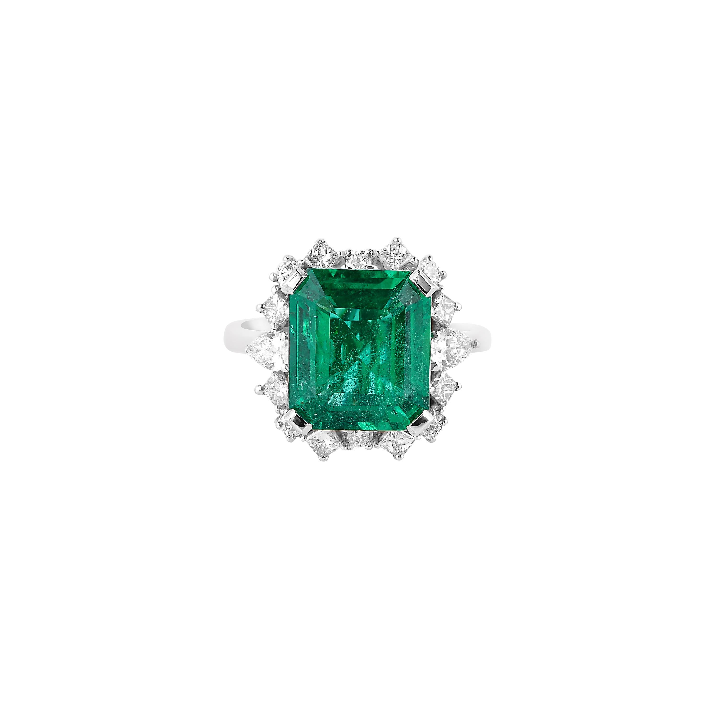Sunita Nahata GRS Certified Zambian Emerald 5.70ct. Ring in 18KWG with Diamond. In New Condition For Sale In Hong Kong, HK