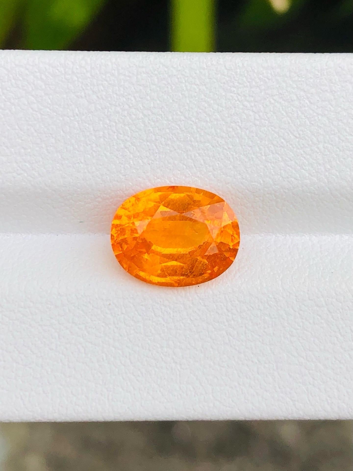 5,71 Karat fein geschliffener Spessatite Granat orangefarbener Farbe Auge klare Klarheit im Zustand „Neu“ im Angebot in bangkok, TH