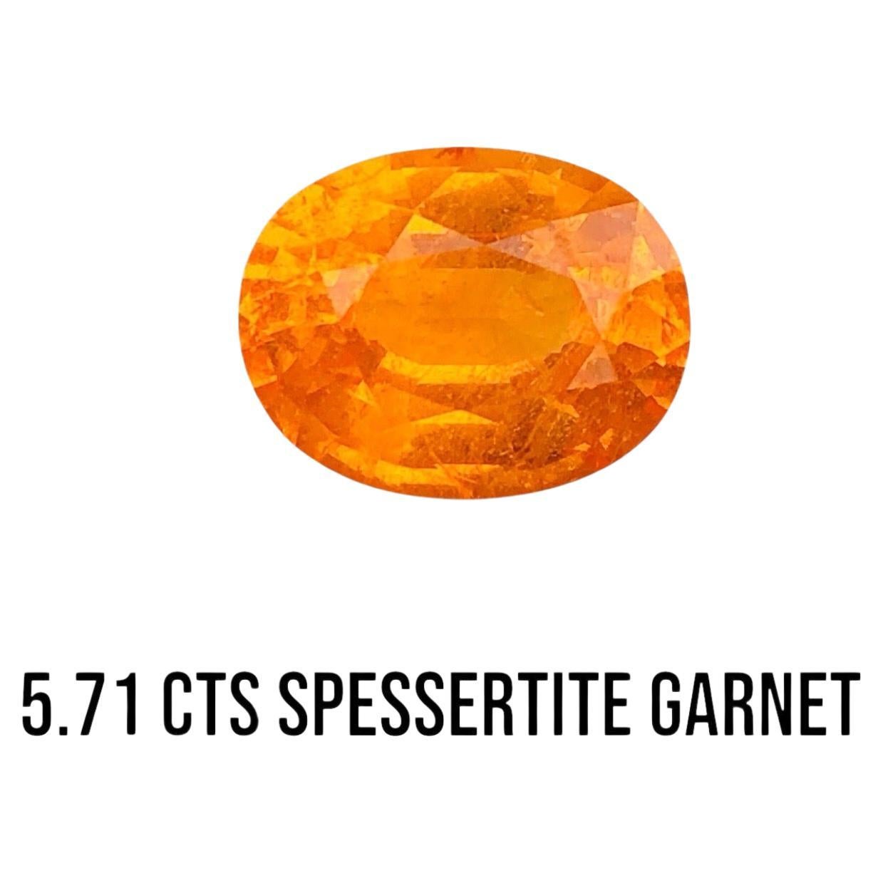 5,71 Karat fein geschliffener Spessatite Granat orangefarbener Farbe Auge klare Klarheit im Angebot