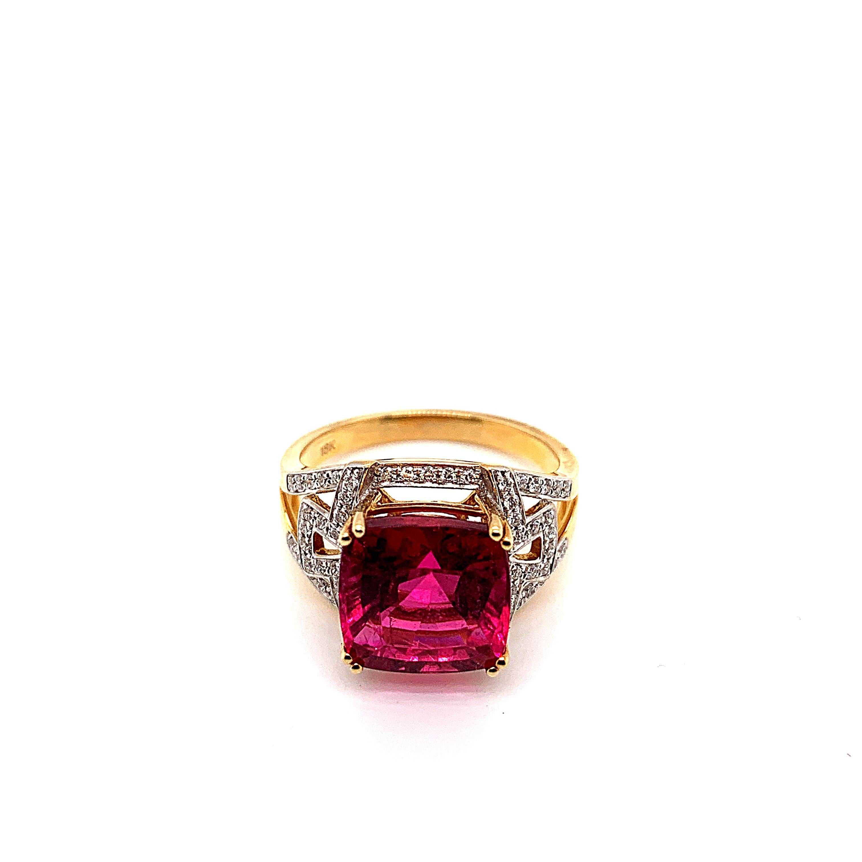 Contemporary 5.72 Carat Cushion Shaped Rubelite Ring in 18 Karat Yellow Gold with Diamonds For Sale