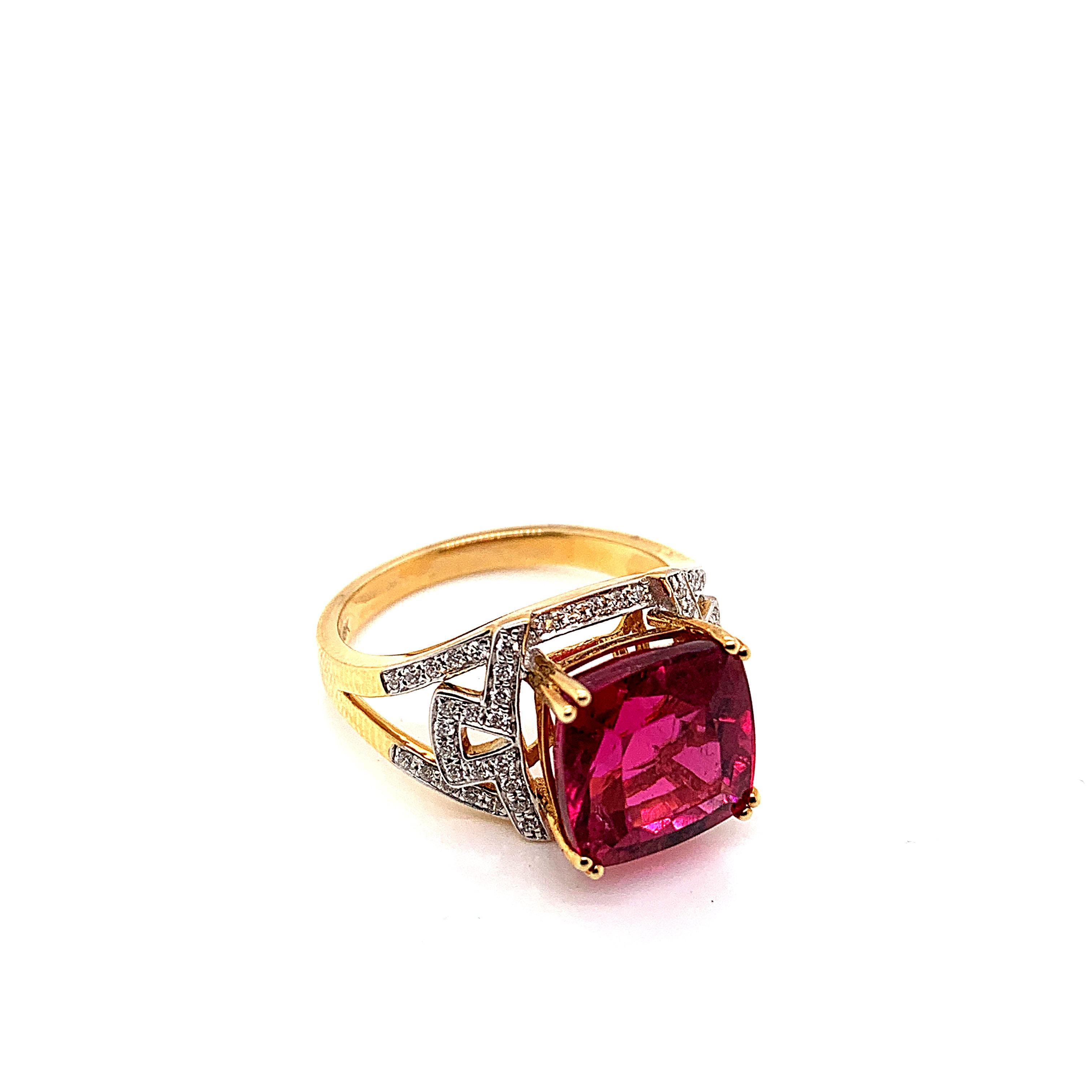 5.72 Carat Cushion Shaped Rubelite Ring in 18 Karat Yellow Gold with Diamonds In New Condition For Sale In Hong Kong, HK