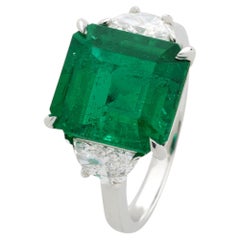 5.72 Carat Emerald-cut Statement 18K Gold Signature Sophistication  Emerald Ring