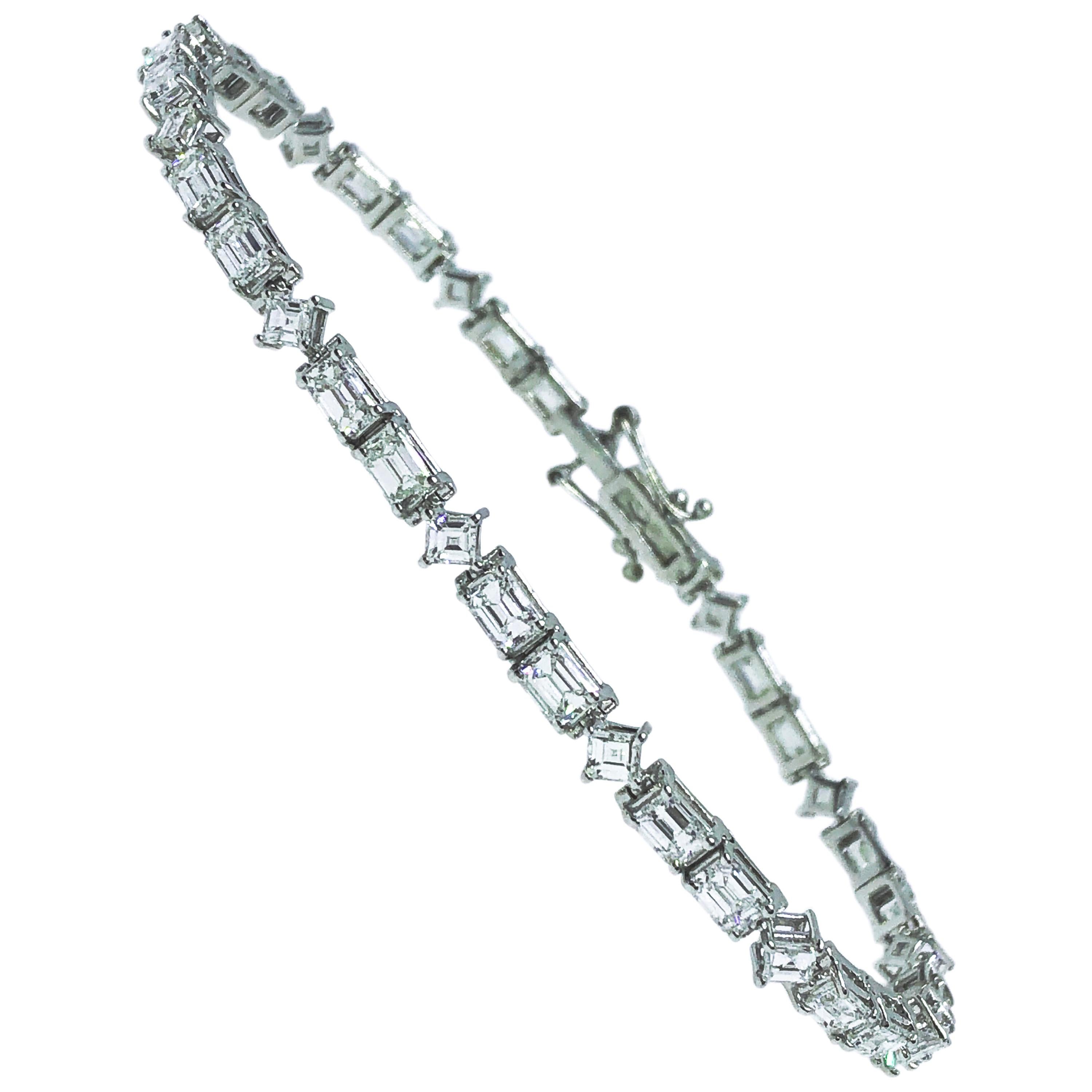 5.72 Carat Emerald Square Cut White Diamond White Gold Setting Tennis Bracelet