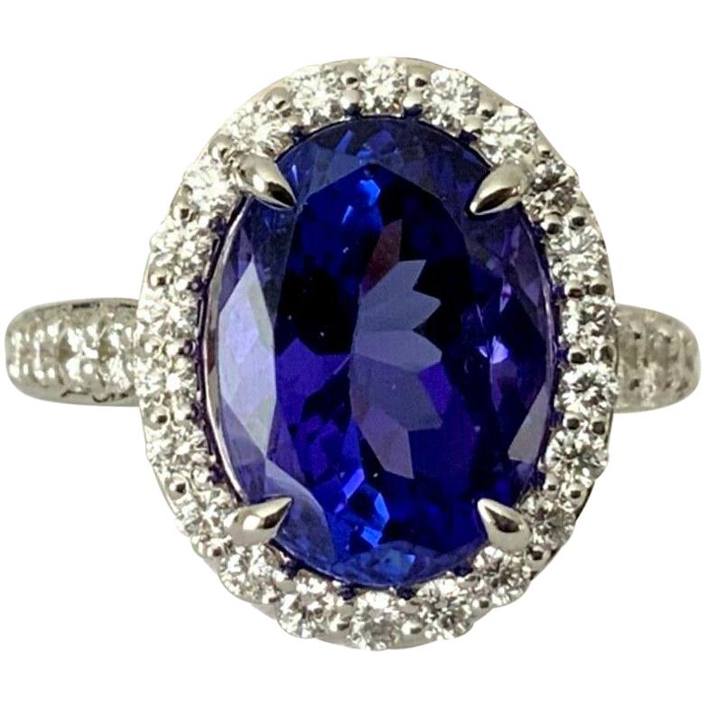 5.72 Carat Natural Oval Violet Tanzanite and Diamond Ring Platinum GIA Certified For Sale