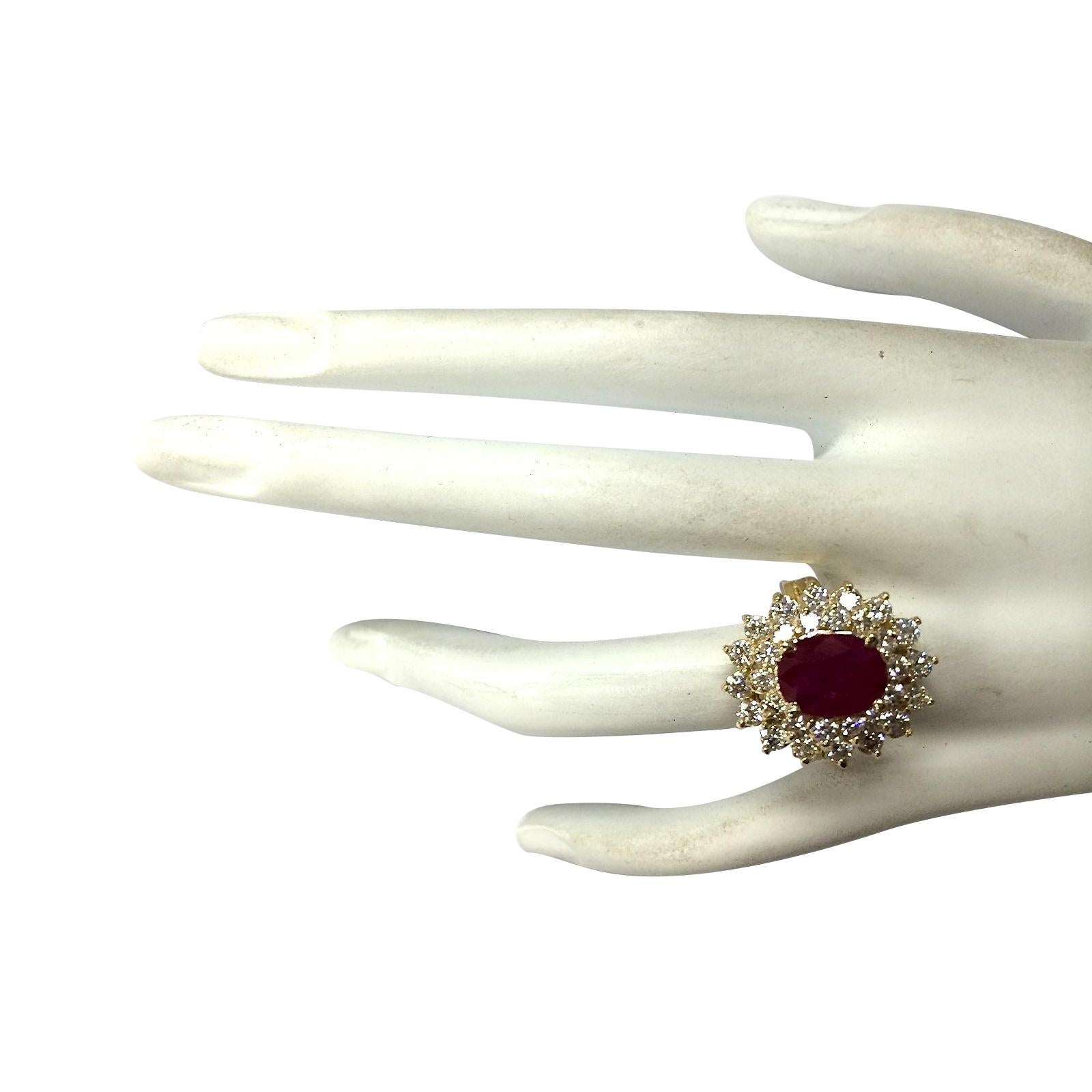 Ruby Diamond Ring In 14 Karat Yellow Gold  In New Condition For Sale In Los Angeles, CA