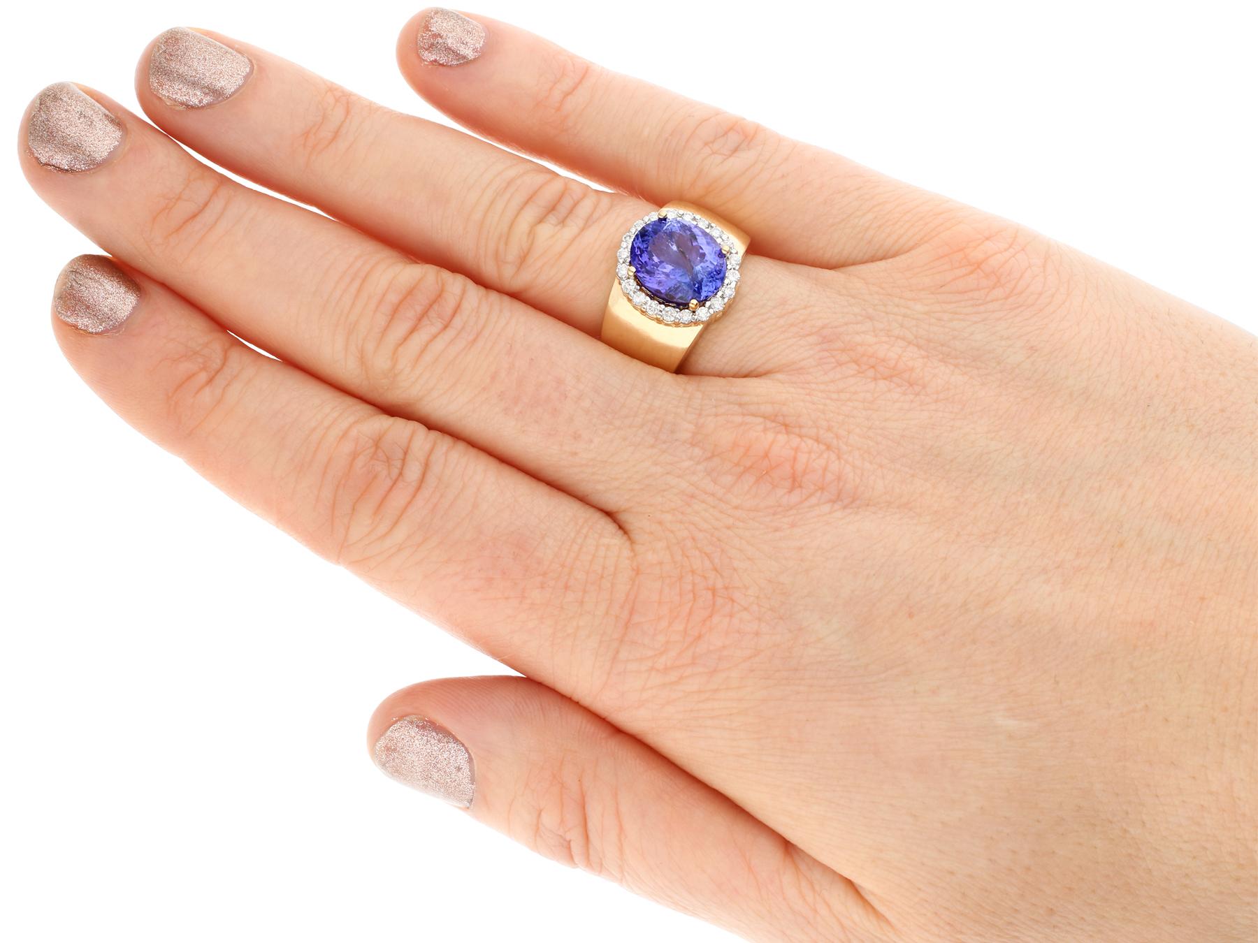 Oval Cut 5.72 Carat Tanzanite and Diamond Yellow Gold Cocktail Ring For Sale