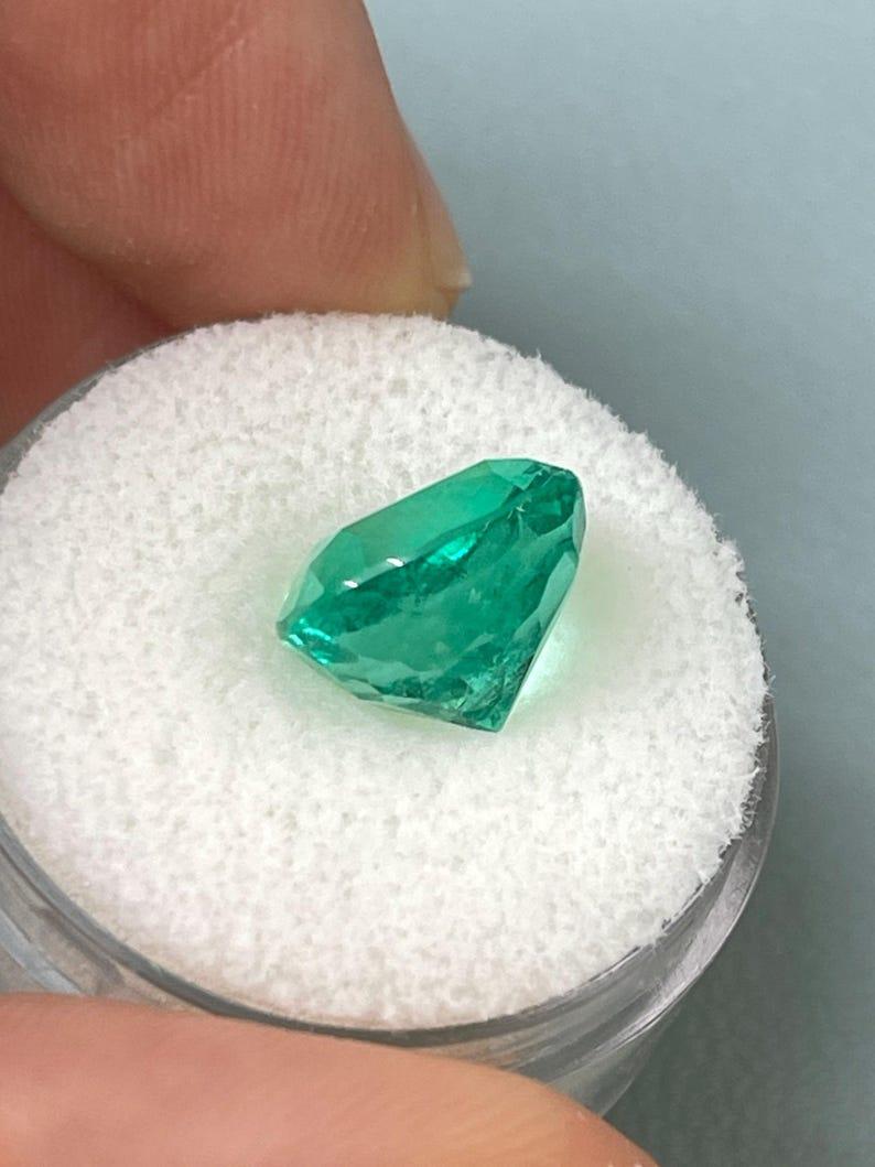 5.72 Carat Vivid Bluish Green Colombian Emerald - Muzo Cushion Cut May Birthston For Sale 2