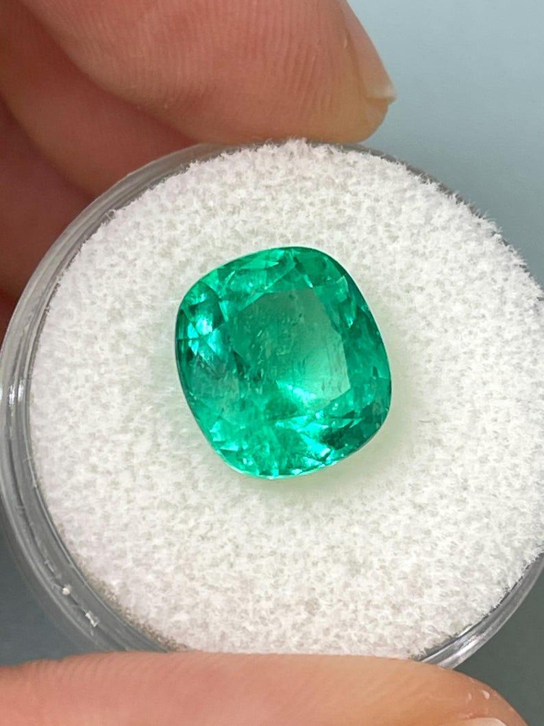 5.72 Carat Vivid Bluish Green Colombian Emerald - Muzo Cushion Cut May Birthston In New Condition For Sale In Jupiter, FL