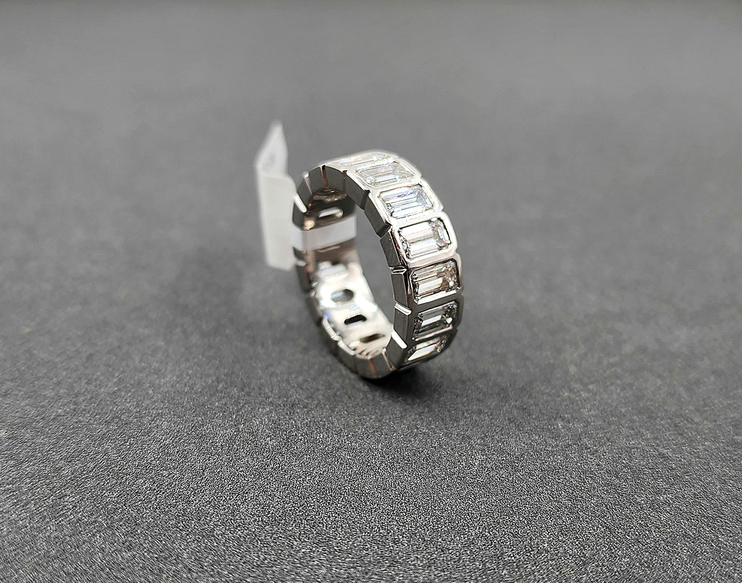 5.72 Carat Emerald-Cut Bezel-Set Diamond Eternity Ring, 17 Diamonds, Platinum For Sale 3
