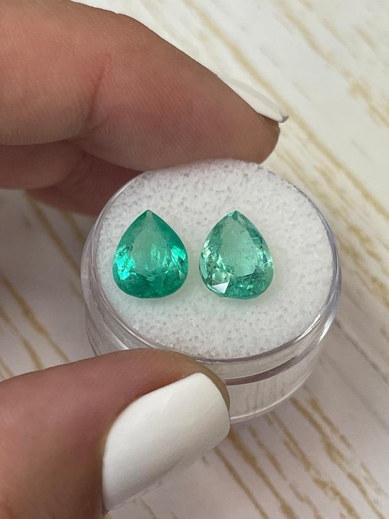 Taille poire 5.72tcw 12x8 Pear-Cut Matching Colombian Emeralds - Genuine Loose Gems en vente