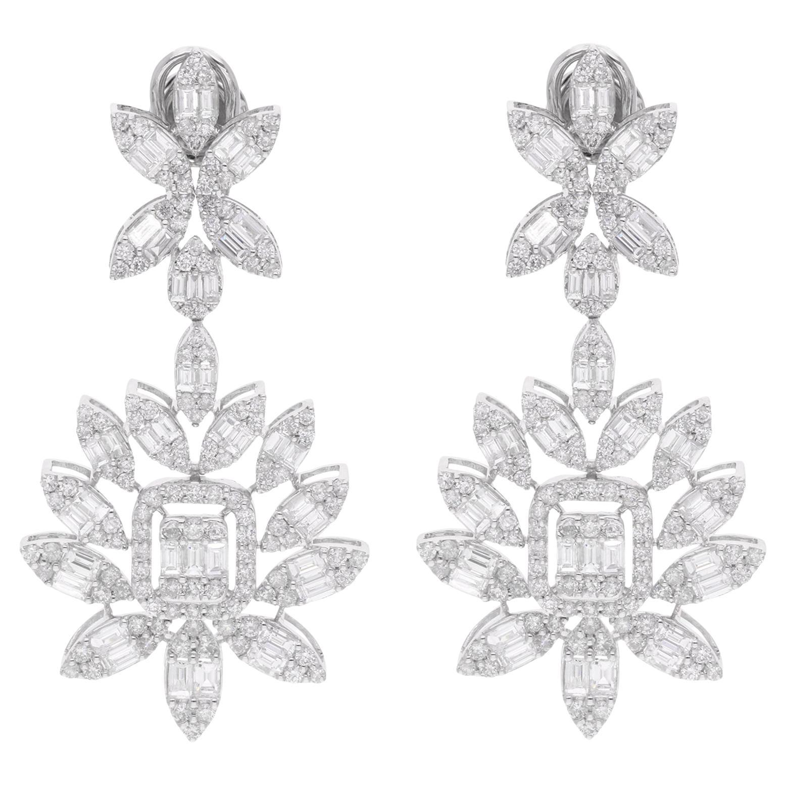 Orecchini pendenti floreali a grappolo con diamanti da 5,73 carati Gioielli in oro bianco 18 carati