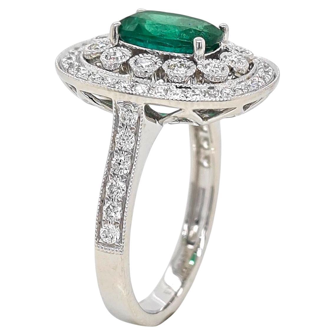 Anillo de oro blanco con esmeralda y diamante blanco de 5.73 quilates