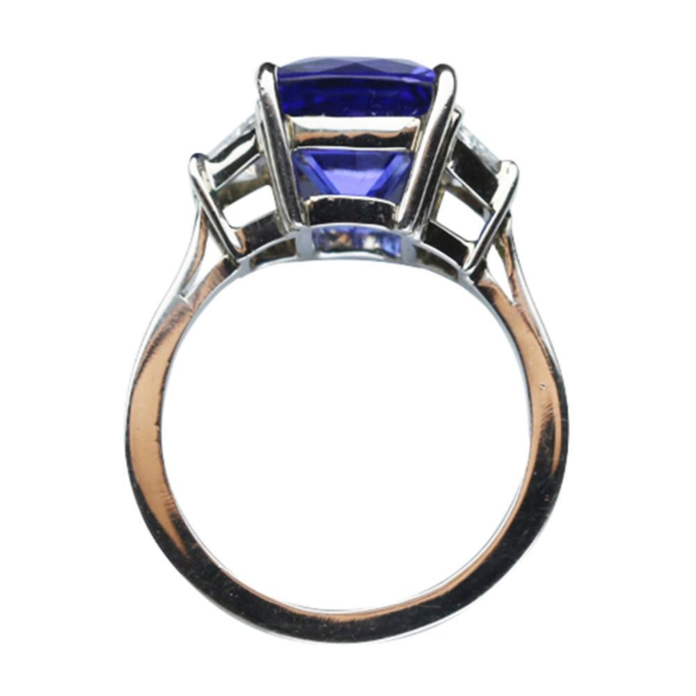 Cushion Cut 5.73 Carat Tanzanite Cushion and Diamond Platinum Ring Fine Estate Jewelry For Sale