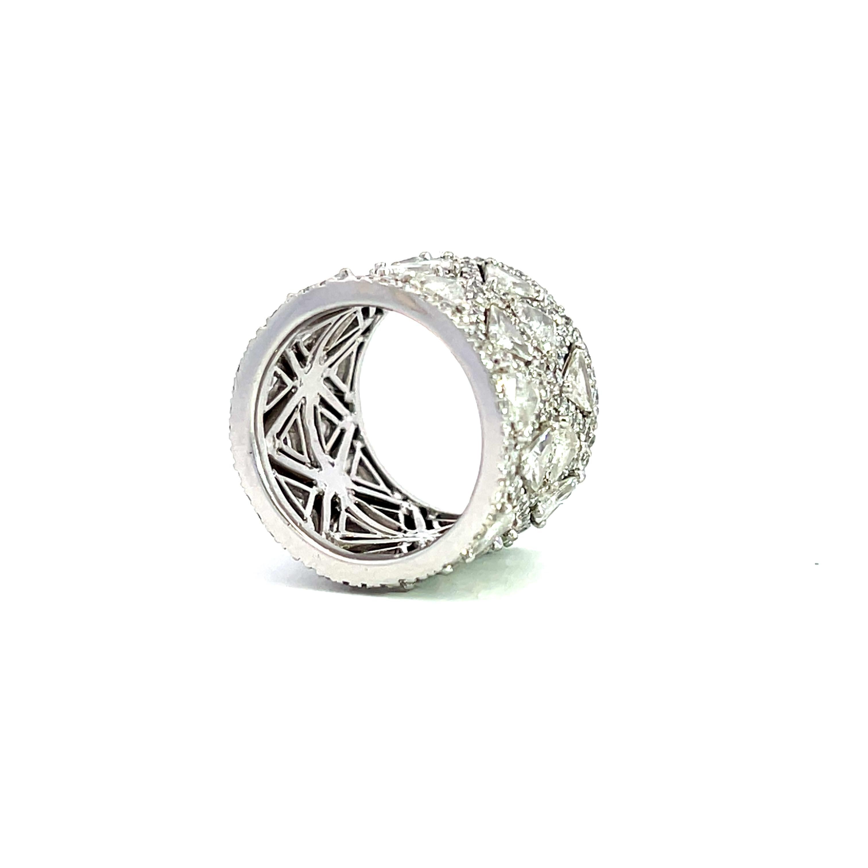 5.73 Carat Wide Diamond Encrusted Bridal Ring Band In New Condition For Sale In Beverly Hills, CA