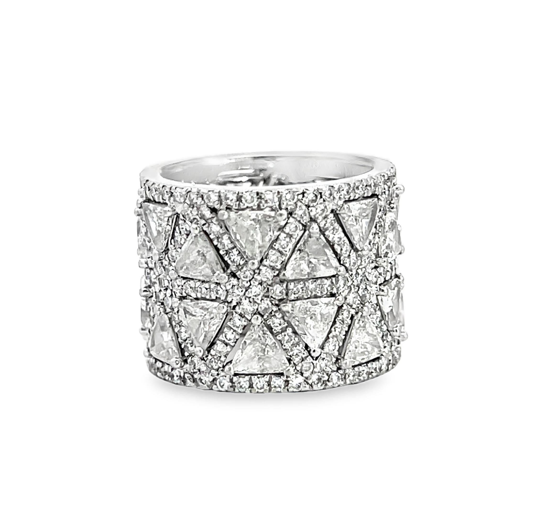Women's 5.73 Carat Wide Diamond Encrusted Bridal Ring Band For Sale