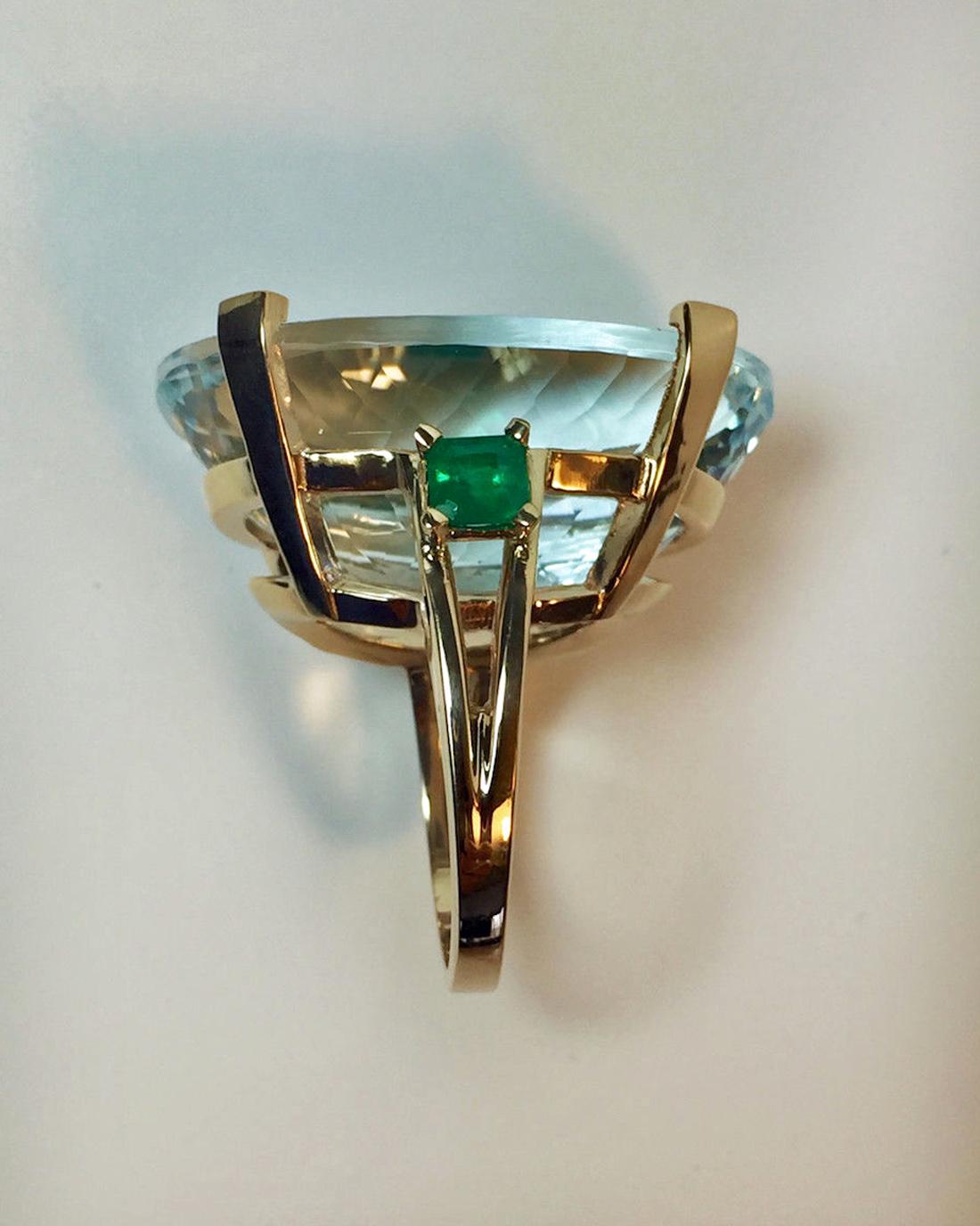 57.40 Carat Aquamarine Emerald Vintage Gold Retro Style Ring  3