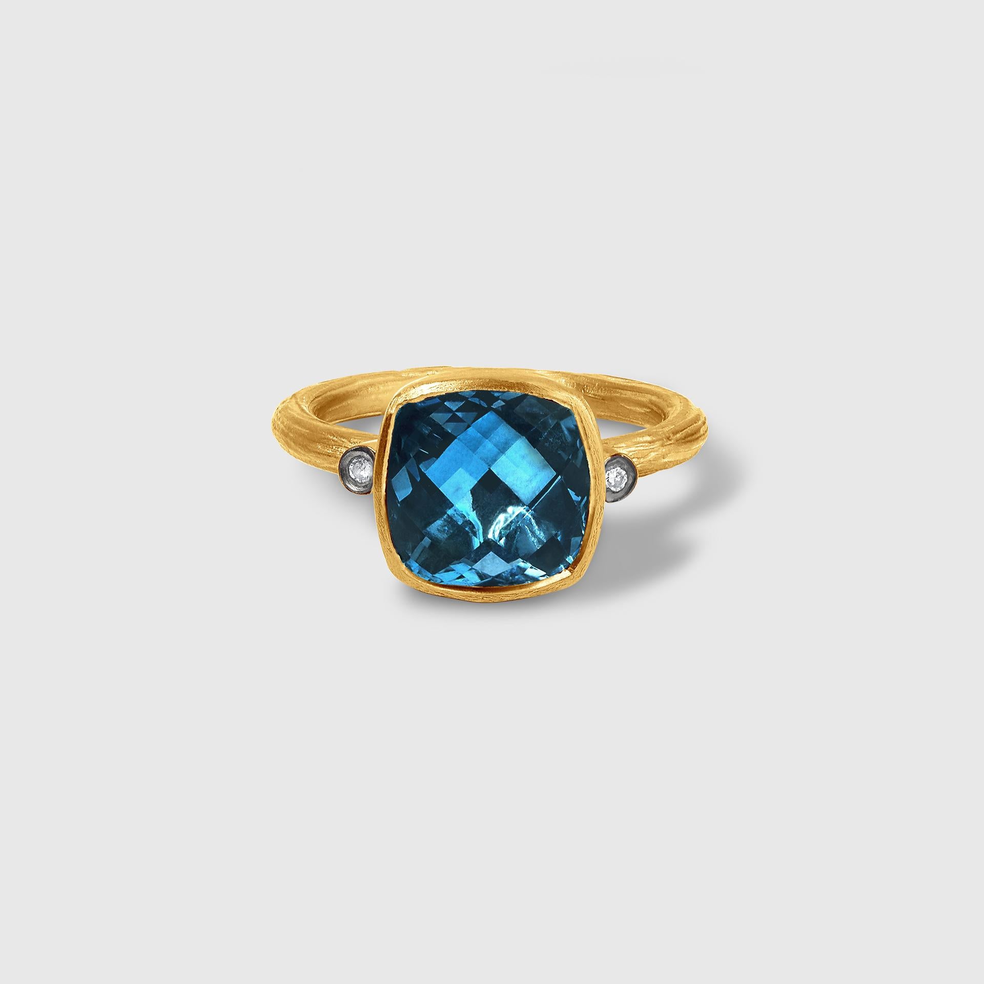 Byzantine 5.74ct Faceted Checkerboard London Blue Topaz & Diamond Ring 24kt Gold & Silver For Sale