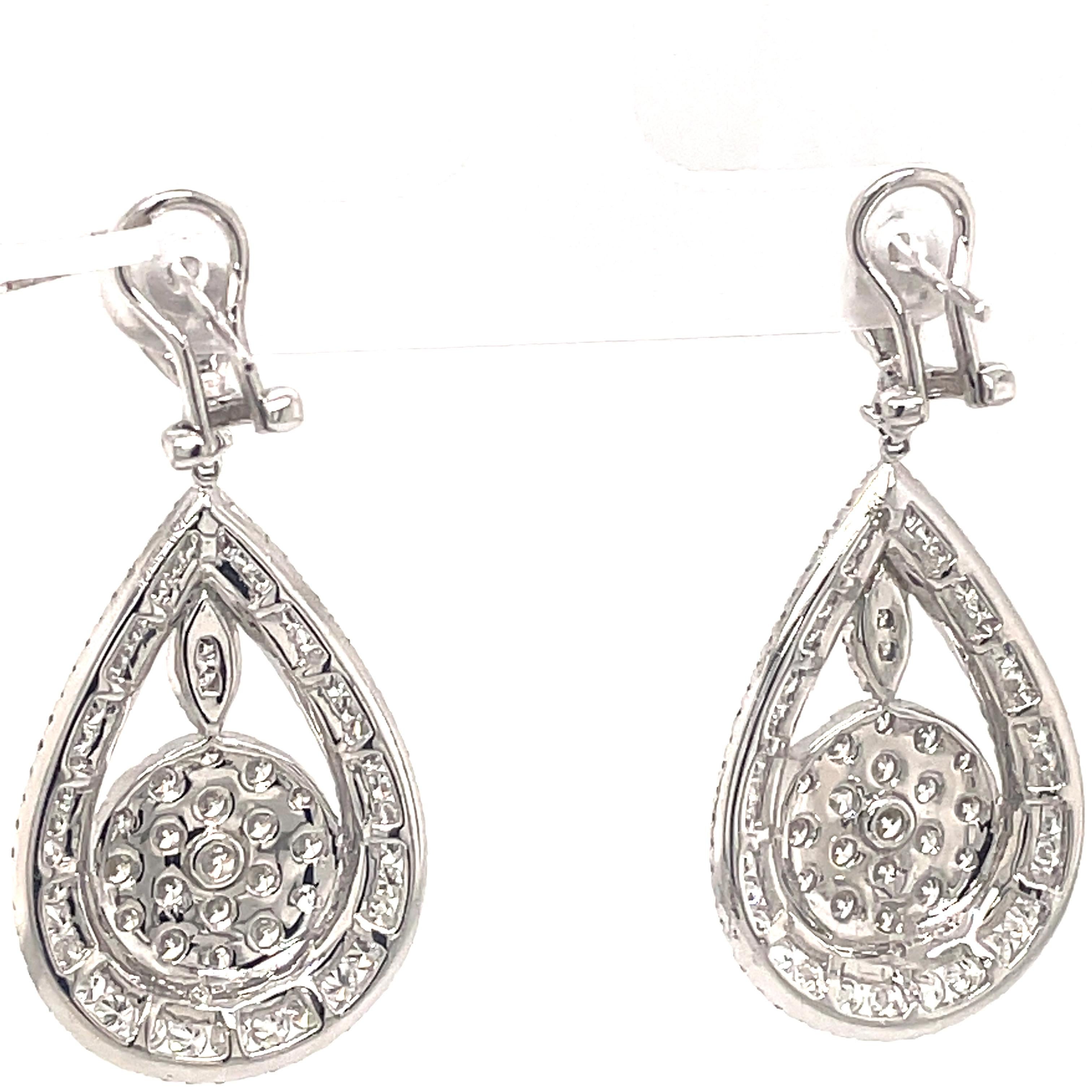 5.74ct Pave Diamond Drop Earrings 18k White Gold In New Condition For Sale In BEVERLY HILLS, CA
