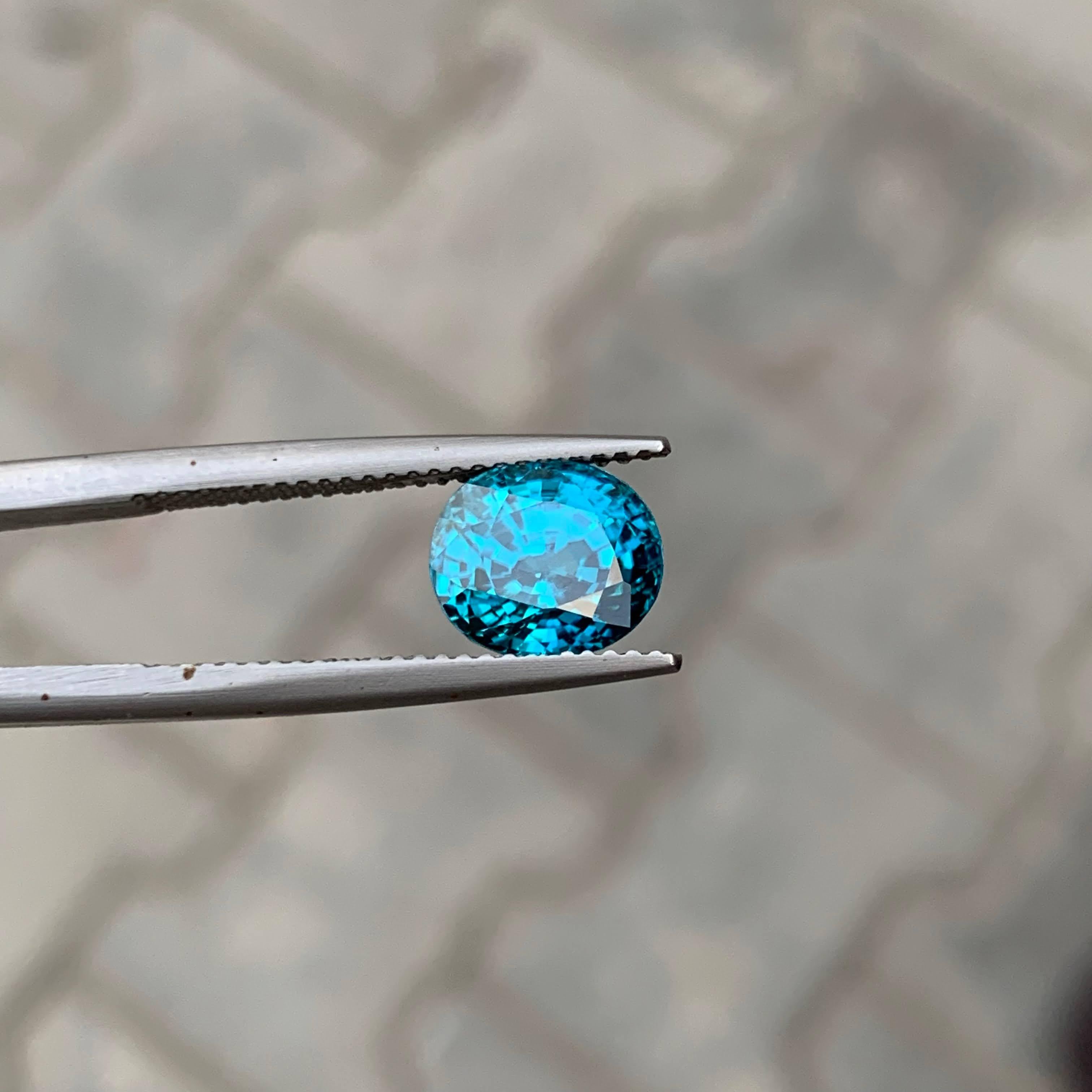 5,75 Karat Natürlicher loser blauer Zirkon Stein Ovalschliff Kambodschanischer Edelstein (Moderne) im Angebot