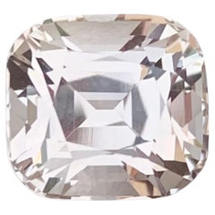 5.75 Carat Natural Loose Golden Topaz Cushion Shape Gemstone (pierre précieuse en forme de coussin)